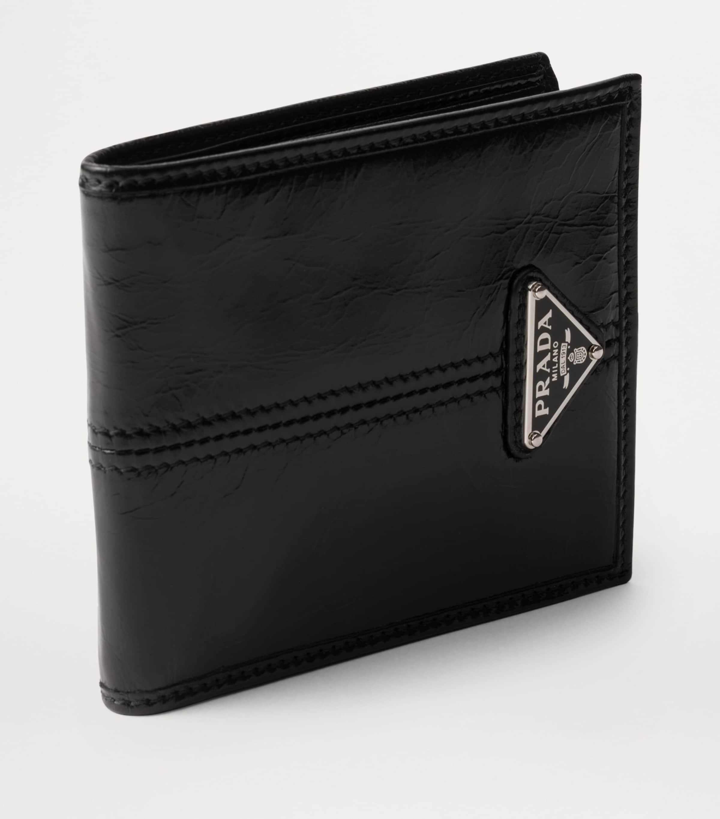 Prada Leather Triangle Wallet in Black for Men Lyst UK