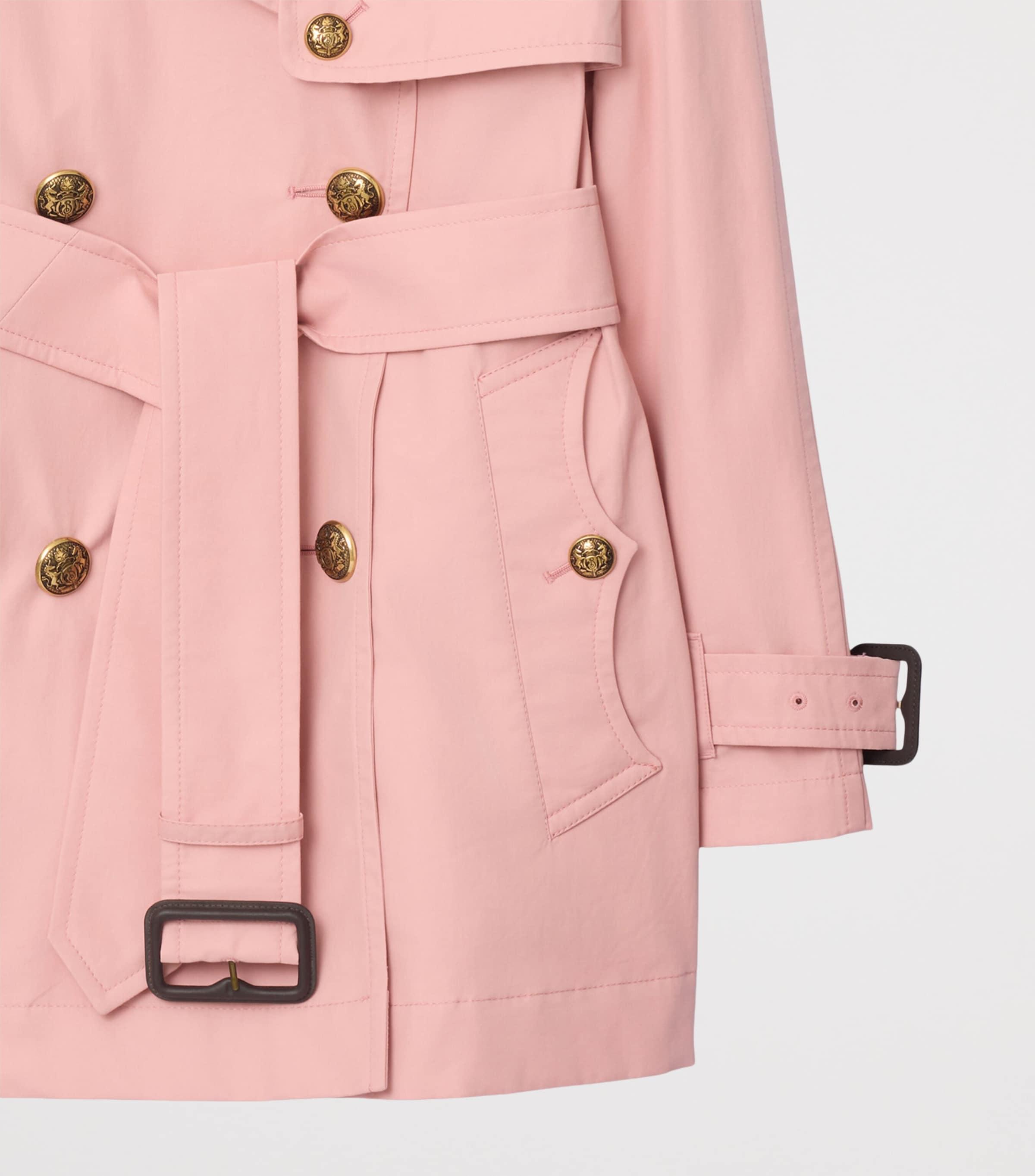 Burberry Short Gabardine Fitzrovia Trench Coat in Pink | Lyst UK