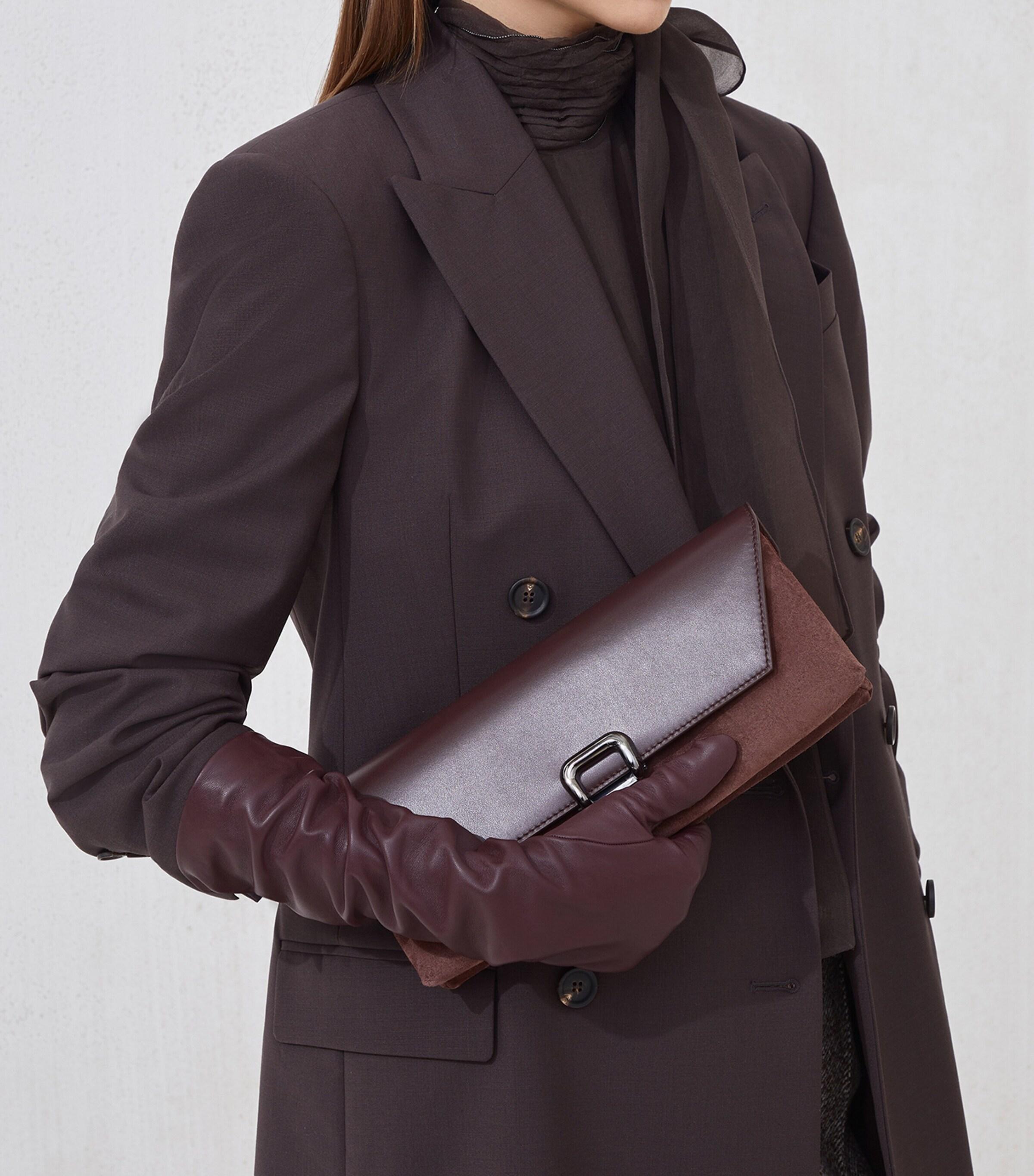 クラッチバッグ BRUNELLO CUCINELLI CLUTCH IN GARNET LEATHER Clutch in Garnet Leather – MAYFEYR
