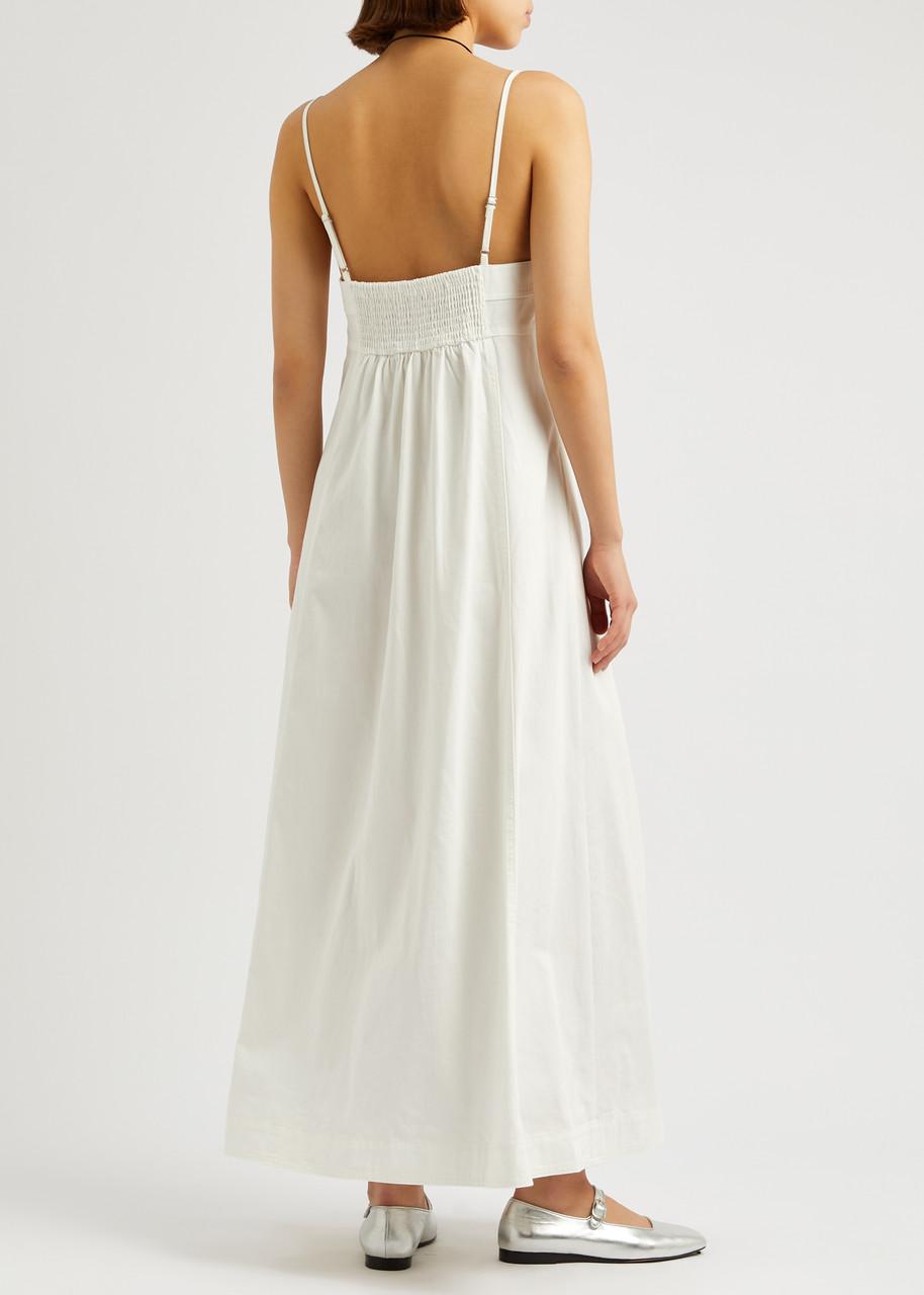 free people just jill denim maxi dress Be a blue jean baby and an American lady in our Free People Just Jill Maxi Dress #mdw #usa #memorialday #bbqlooks #flagsweater #summerstyle # freepeople #denimdress #denimlooks