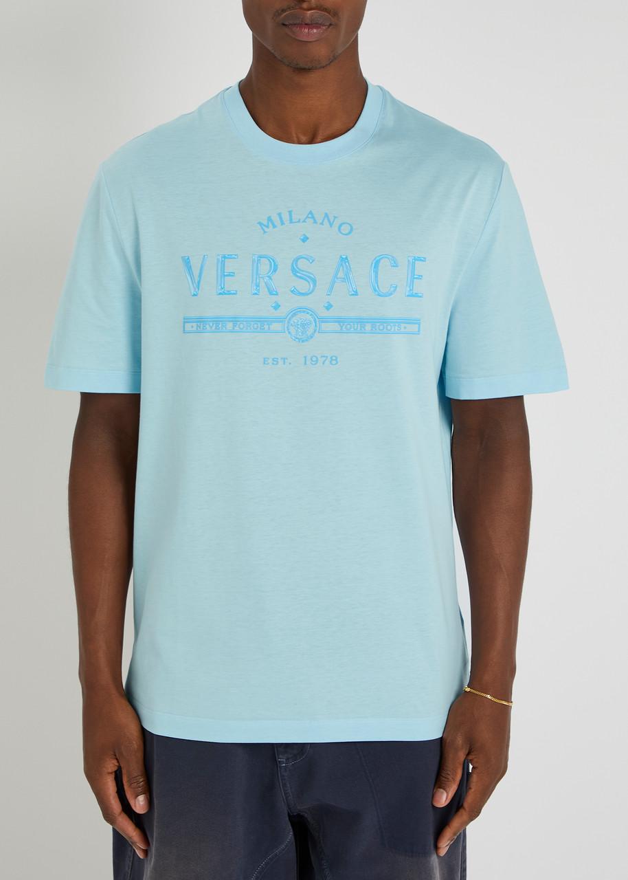 Tシャツ・カットソー VERSACE Light blue cotton t-shirt (10136001A10135 1VD50) Versace Striped Cotton T-shirt | italist