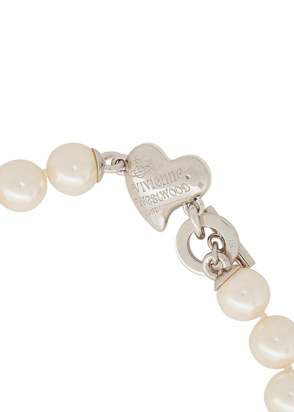 Vivienne Westwood Faux-pearl Orb Pendant Choker in White Womens Necklaces Vivienne Westwood Necklaces 