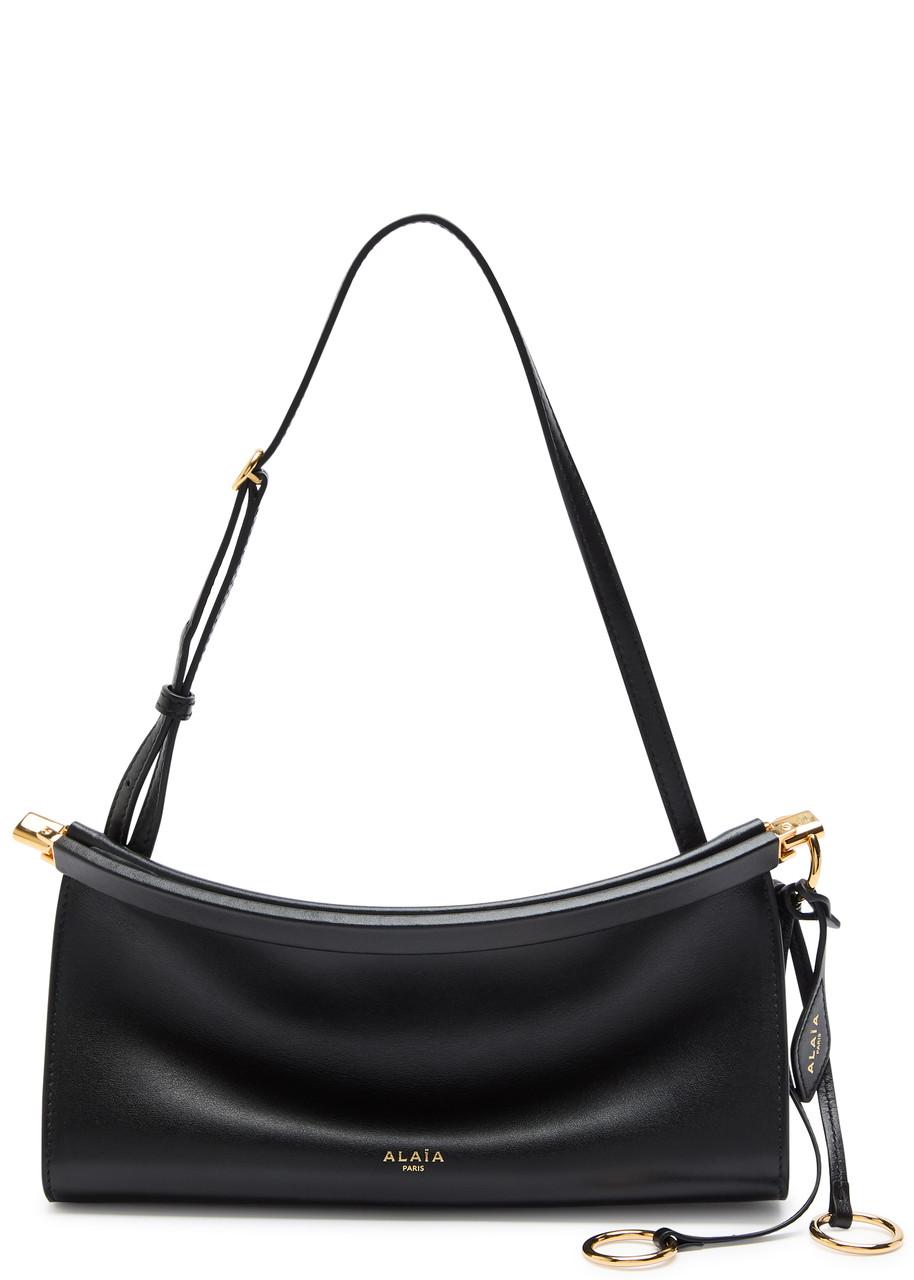 SALE【Alaia】イースト ウェスト ラージ ショルダーバッグ Alaïa East West Leather Shoulder Bag in Black | Lyst
