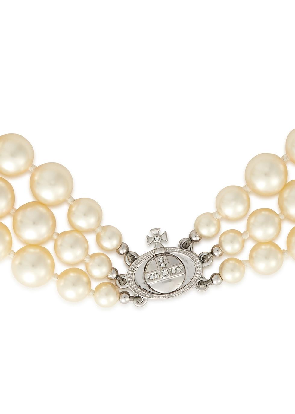 Pearl Bas Relief Orb Choker in Silver 