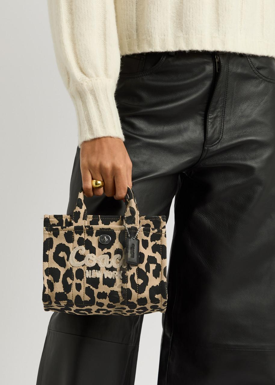 トートバッグ【COACH】カーゴ トート バッグ 20/Leopard Print COACH® | Cargo Tote Bag 20 With Leopard Print