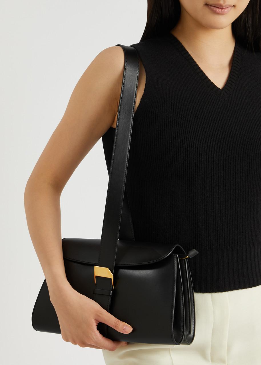 【THE ROW】Isla Bag in Leather The Row Isla Leather Clutch in Black | Lyst