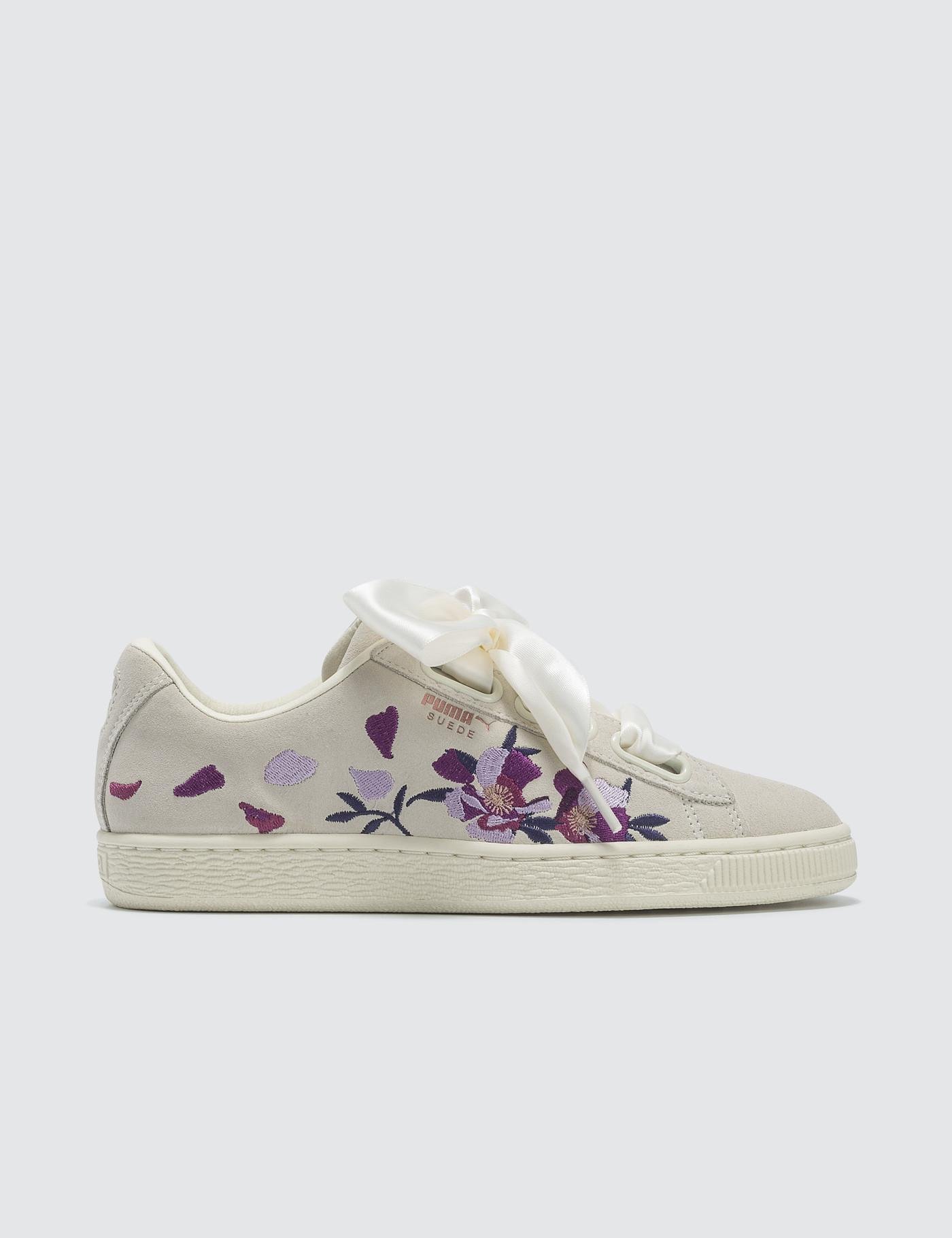 PUMA Suede Heart Flowery Wn's in White 