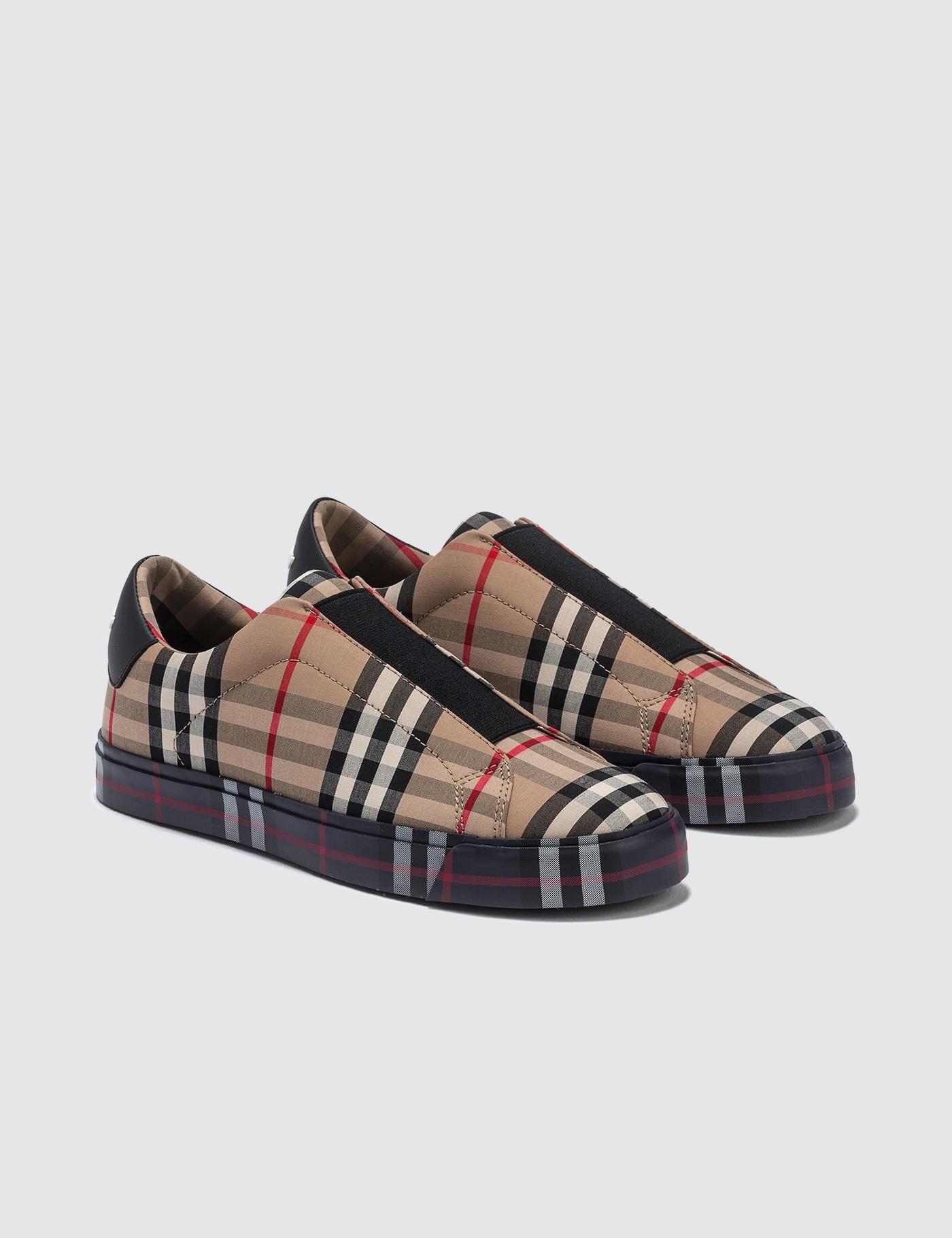 saks burberry shoes