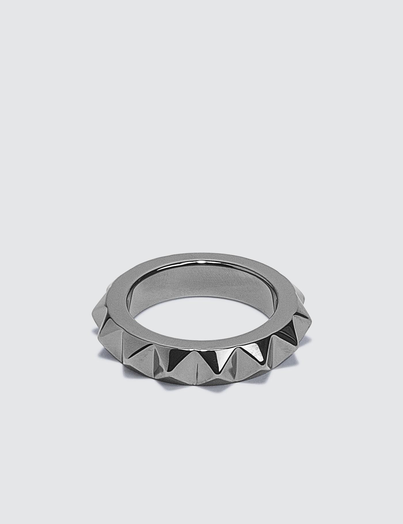 stud ring