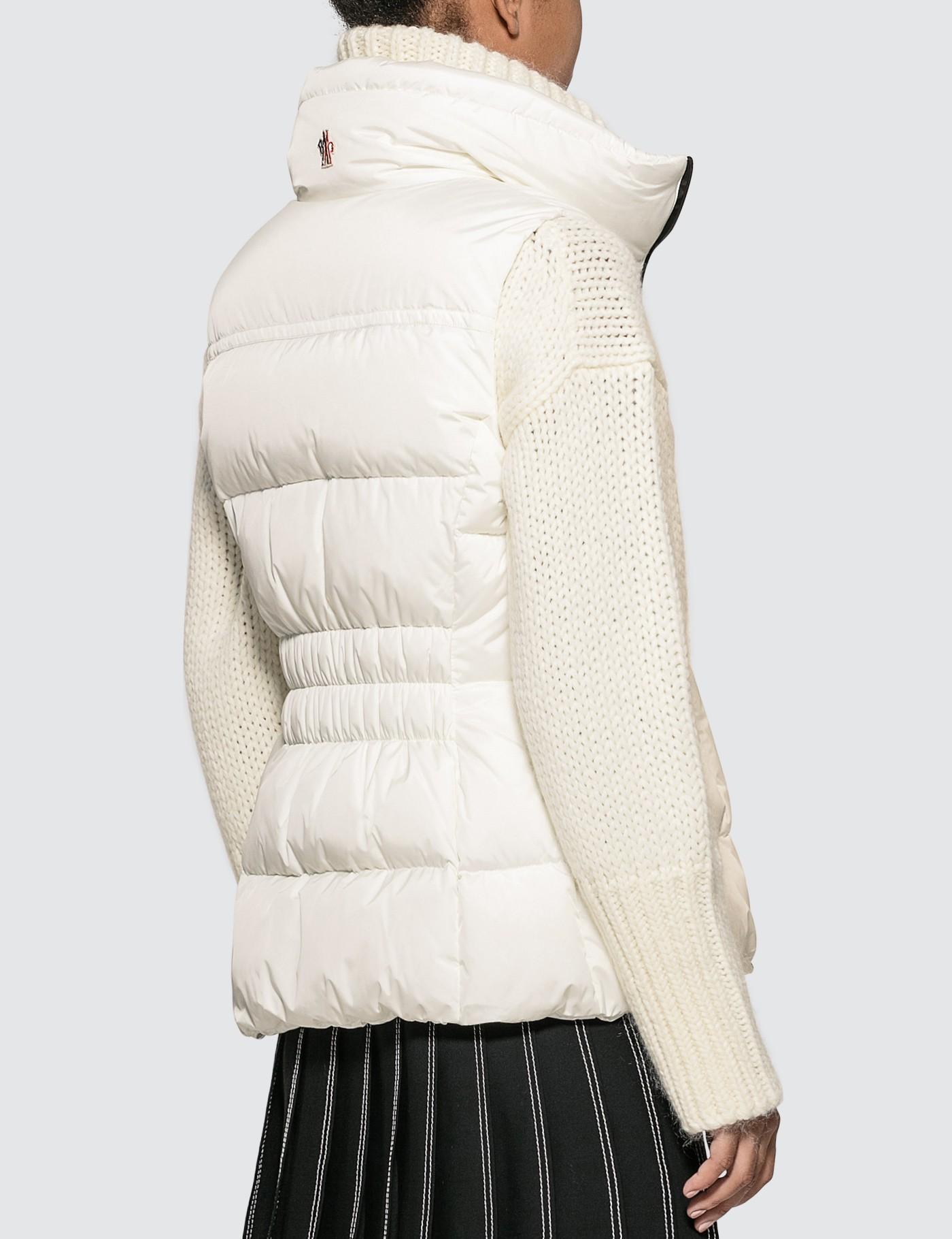Moncler Goose Down Gilet in White - Lyst