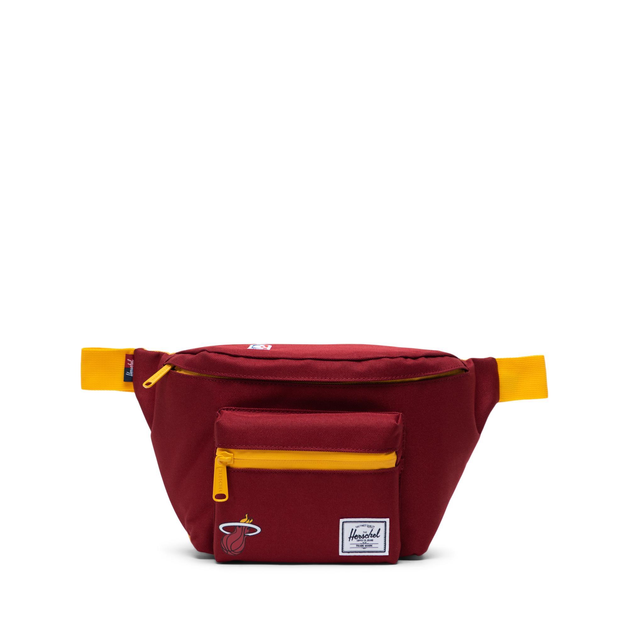 red herschel fanny pack