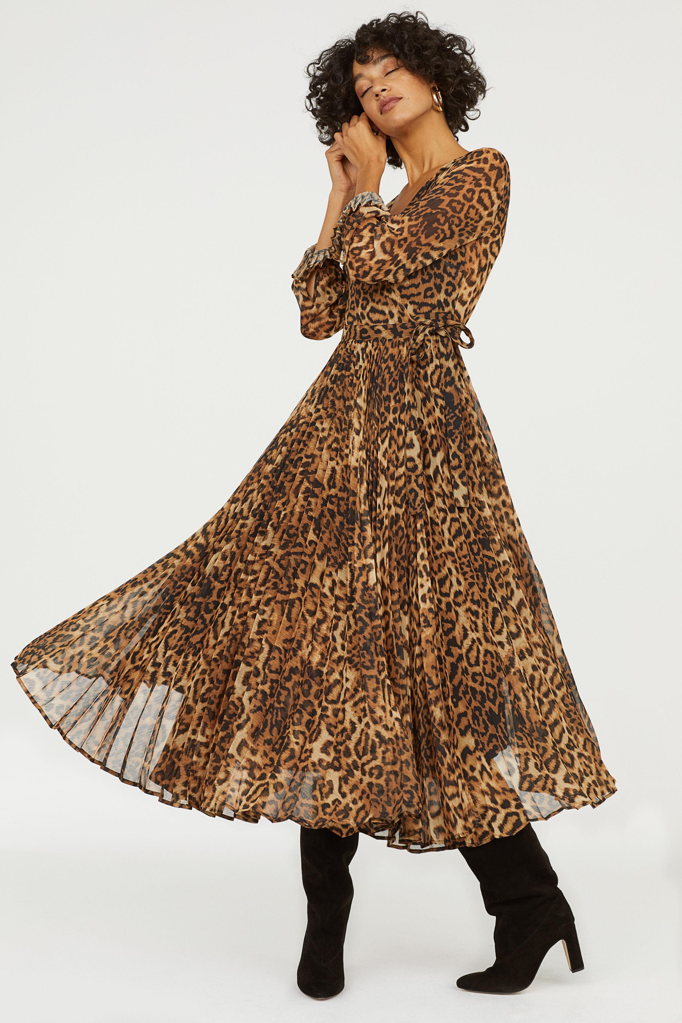 H&M Chiffon Pleated Dress in Brown/Leopard Print (Brown) | Lyst