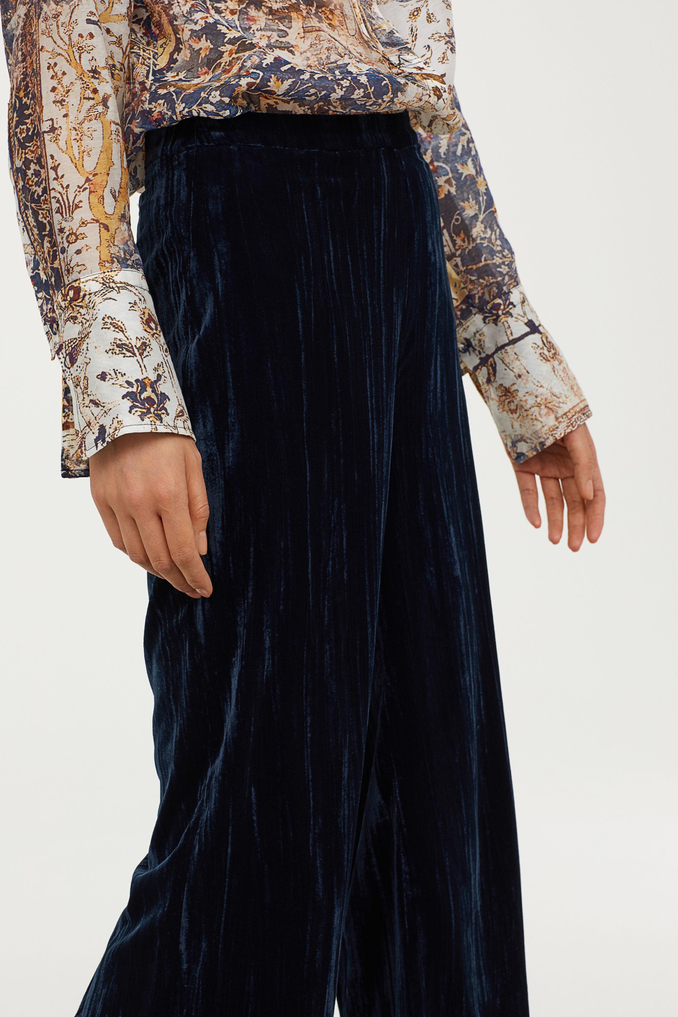 H\u0026M Wide-leg Velvet Pants in Dark Blue 