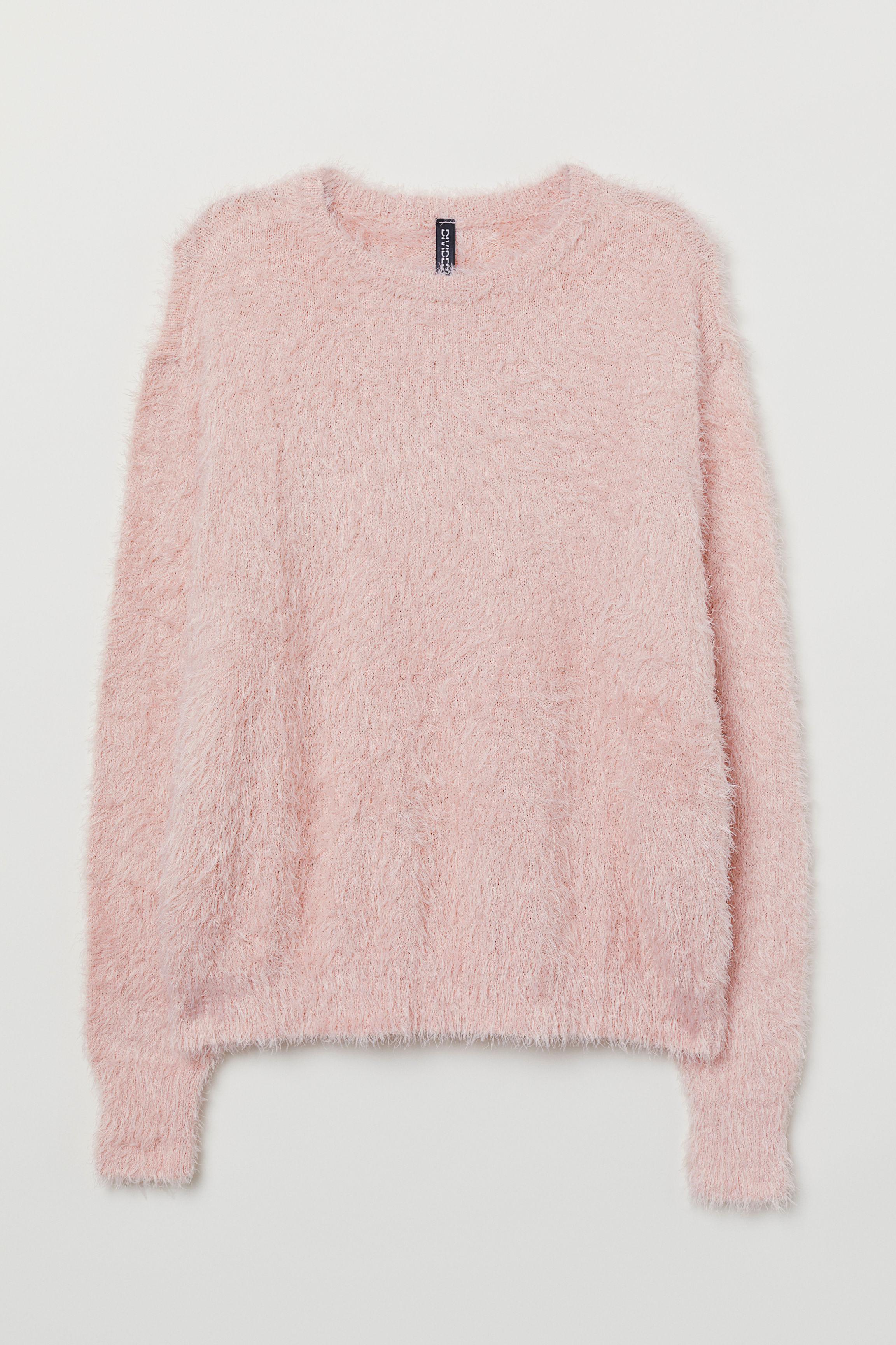 Песни розовый свитер. Розовый пушистый свитер. Розовый свитер. Пушистый розовый джемпер. Кофта пушистая h&m.