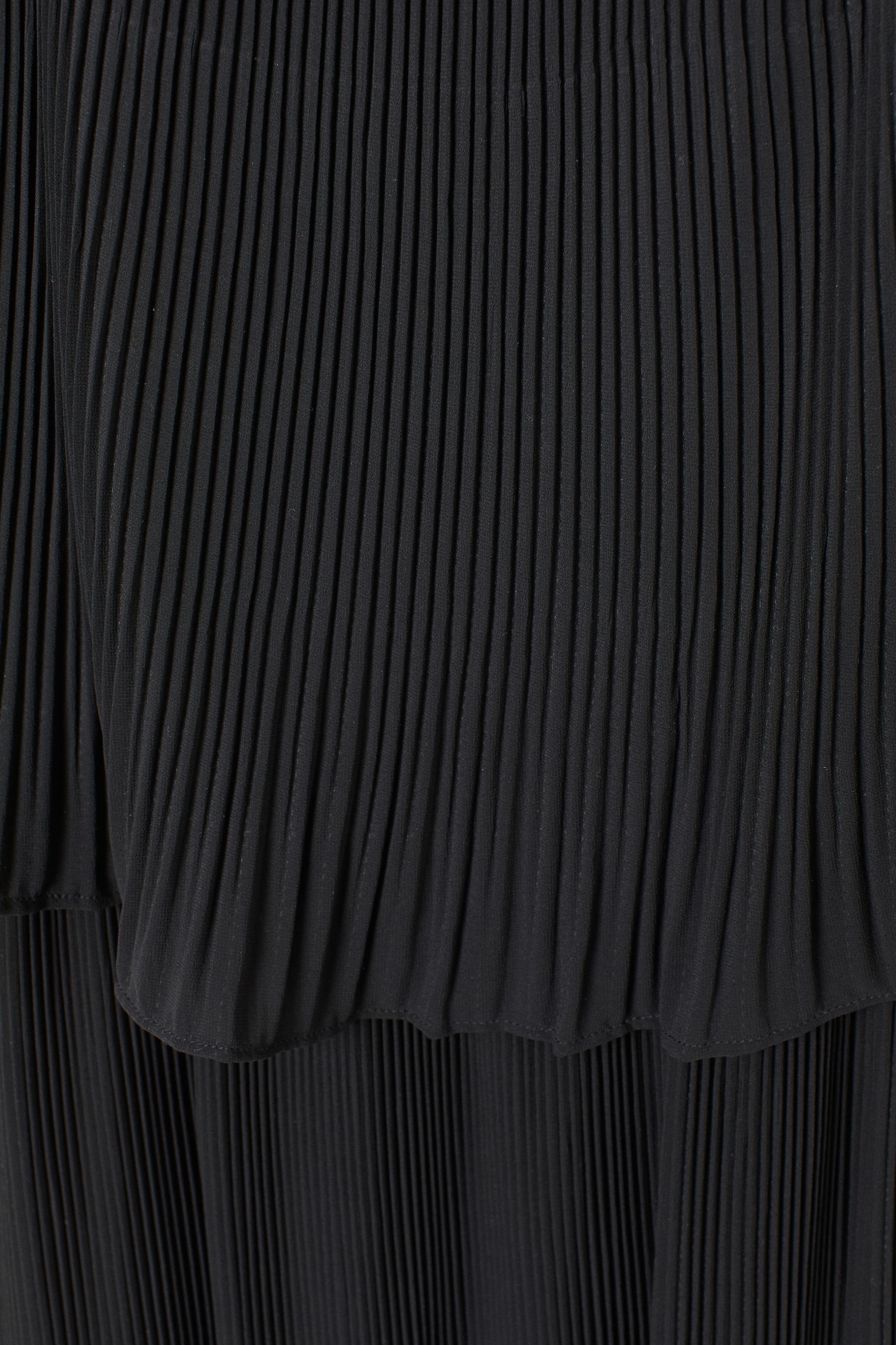 h&m black pleated dress