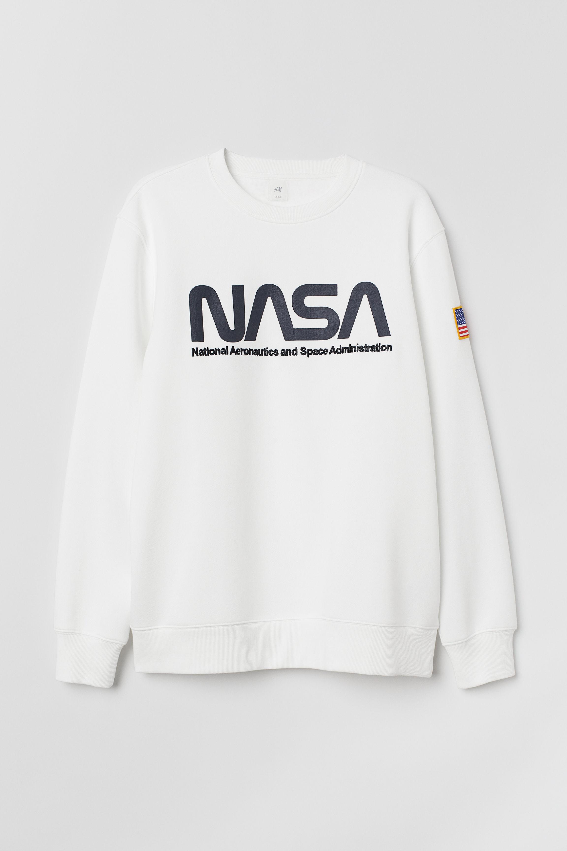 h&m sweatshirt with printed design