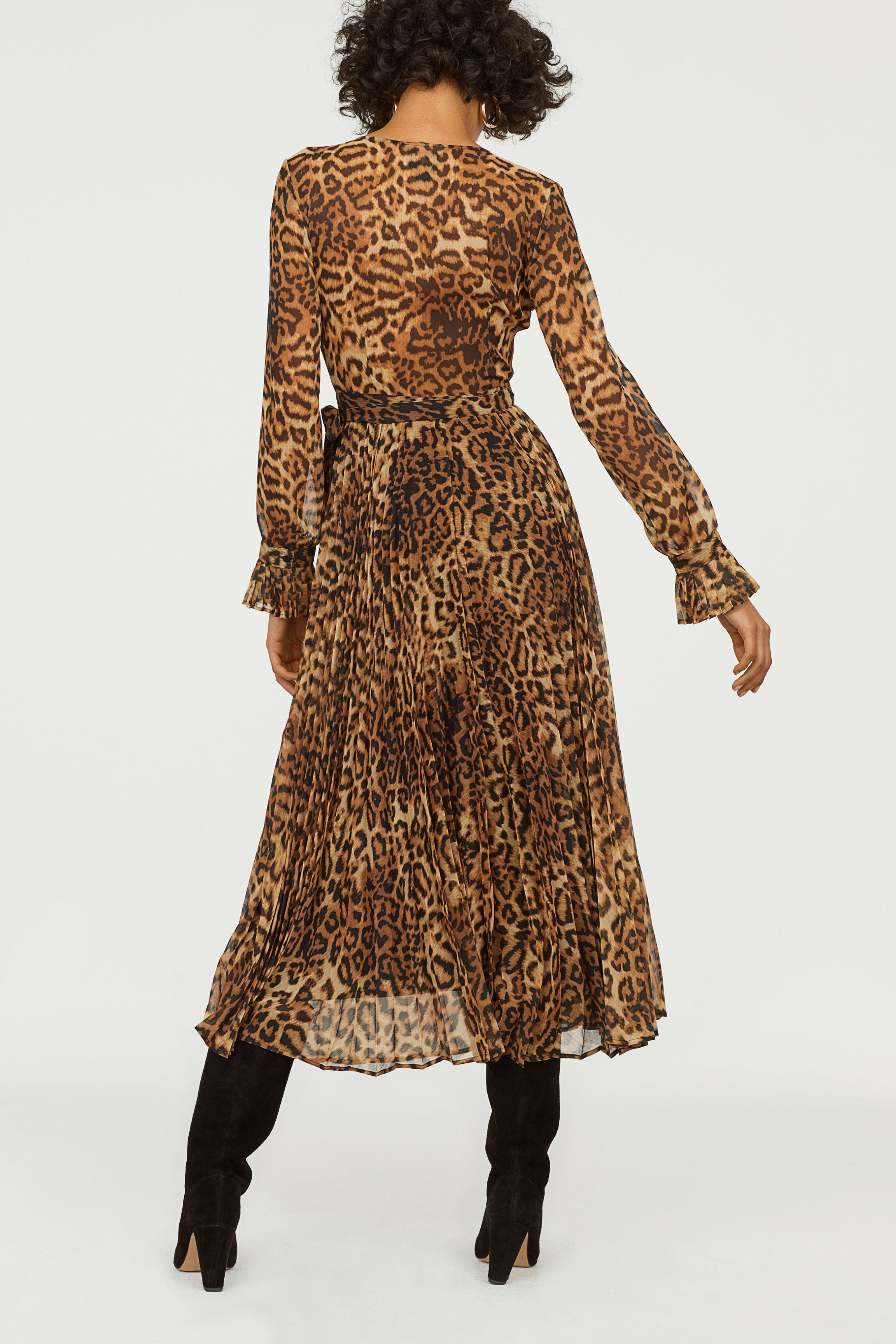h&m pleated dress