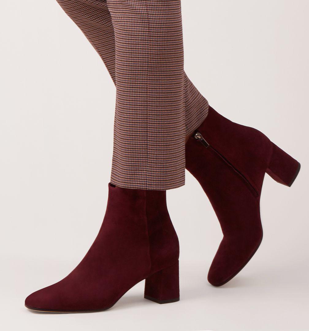 hobbs red boots