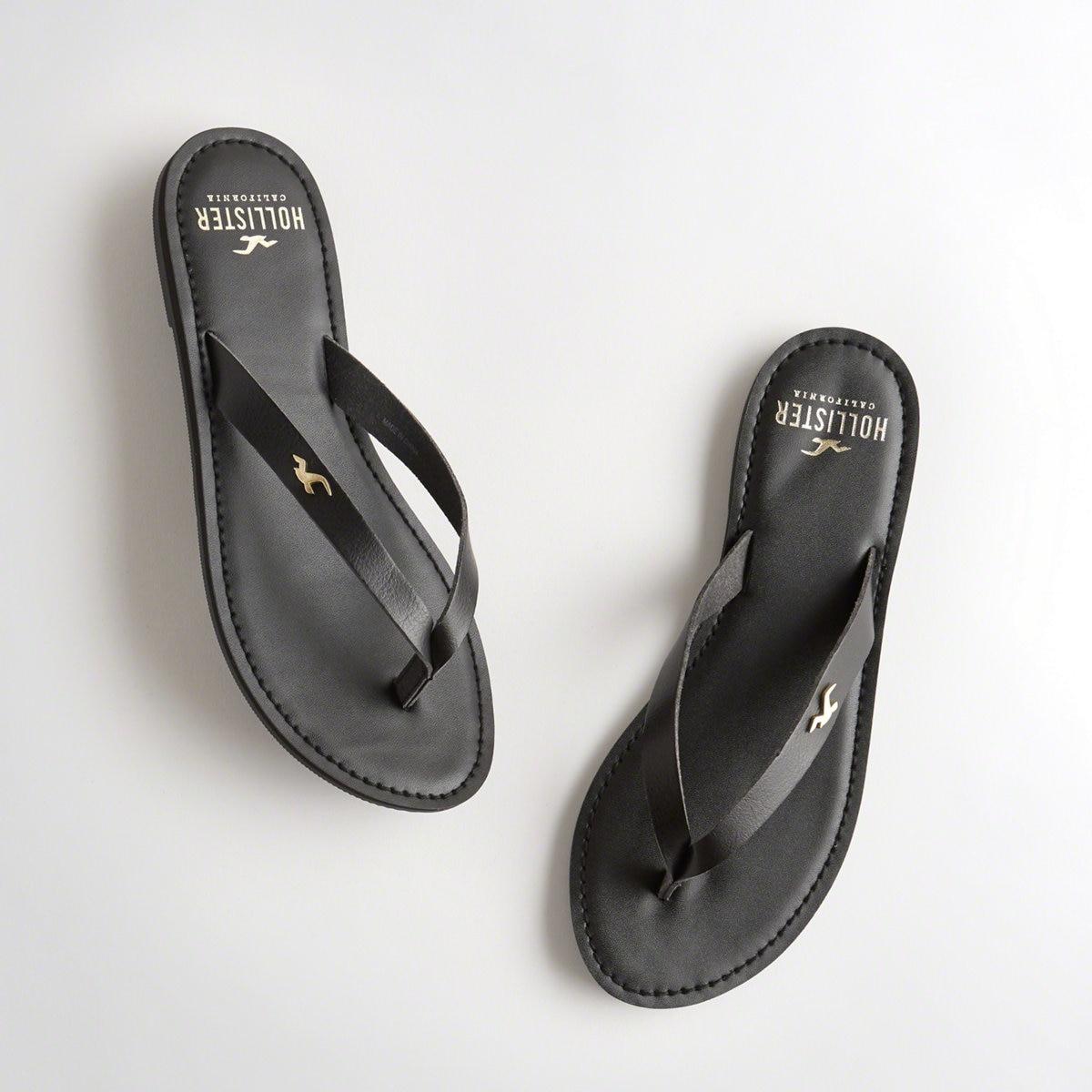 hollister black flip flops