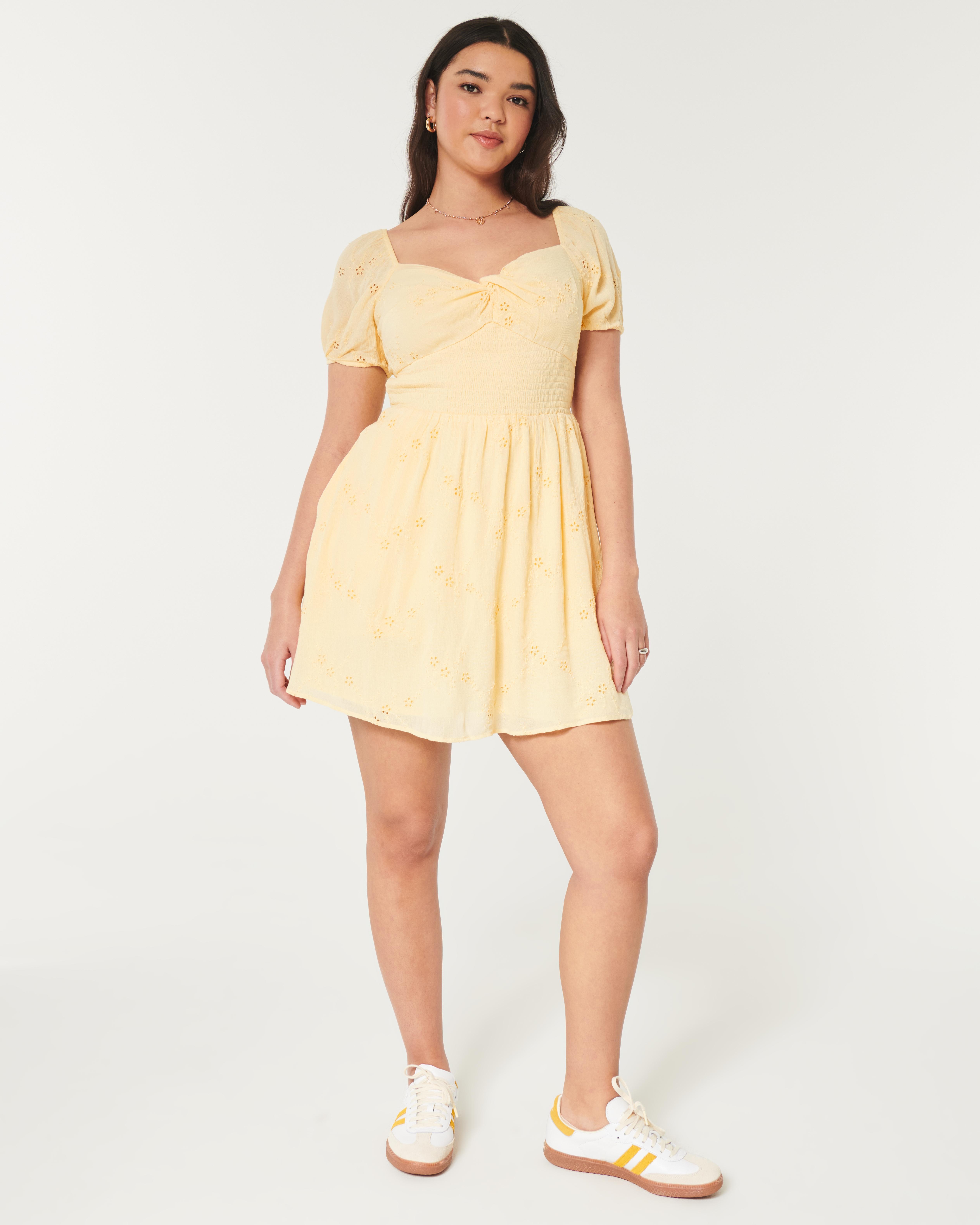 open lace back dress Breanna Puff Sleeve Open Back Maxi Dress
