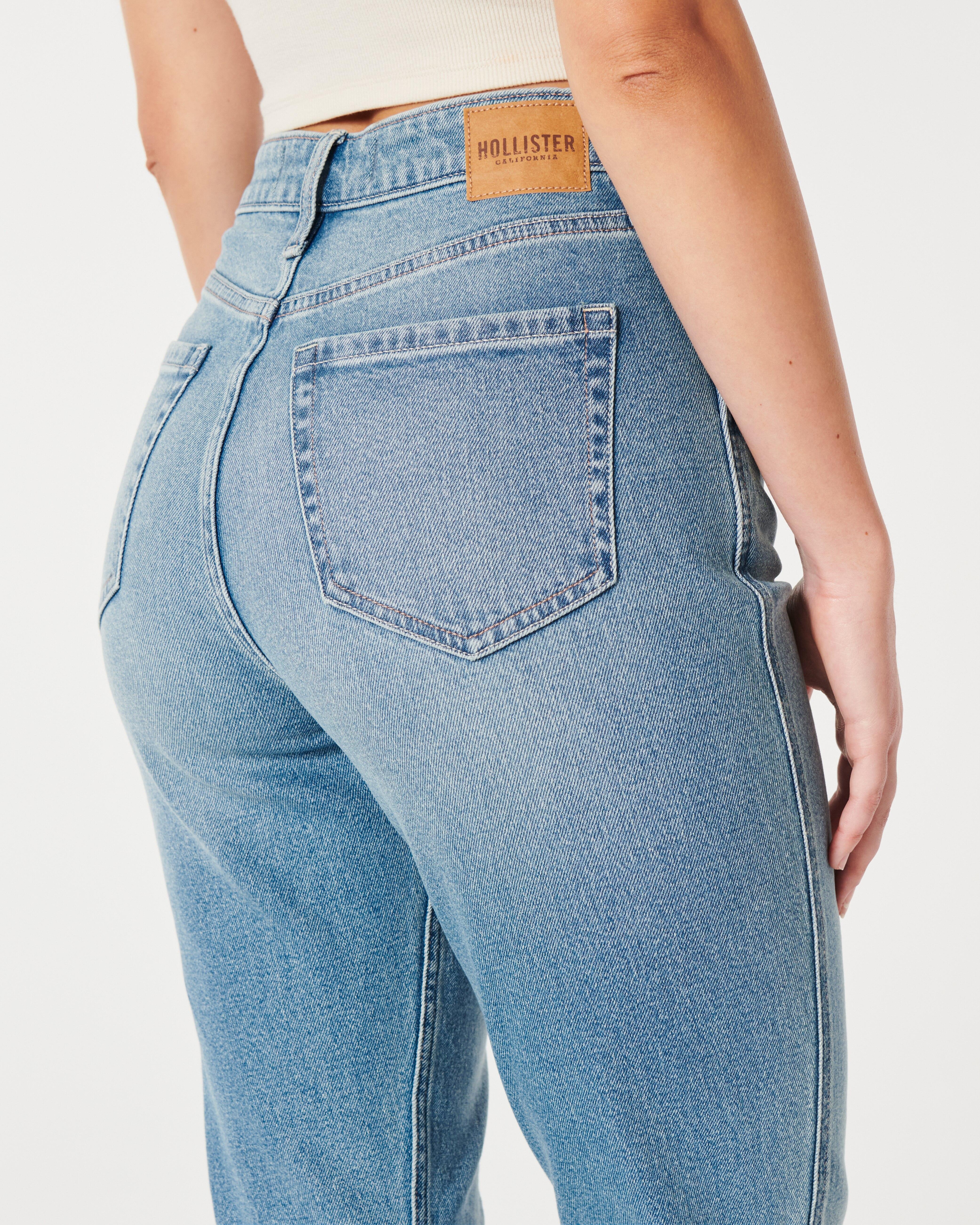 Hollister Curvy Ultra High Rise Mom-Jeans in mittlerer Waschung in Blau |  Lyst DE
