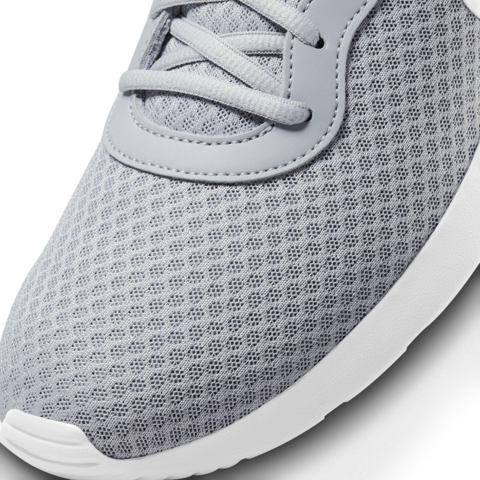 nike tanjun sneakers grey