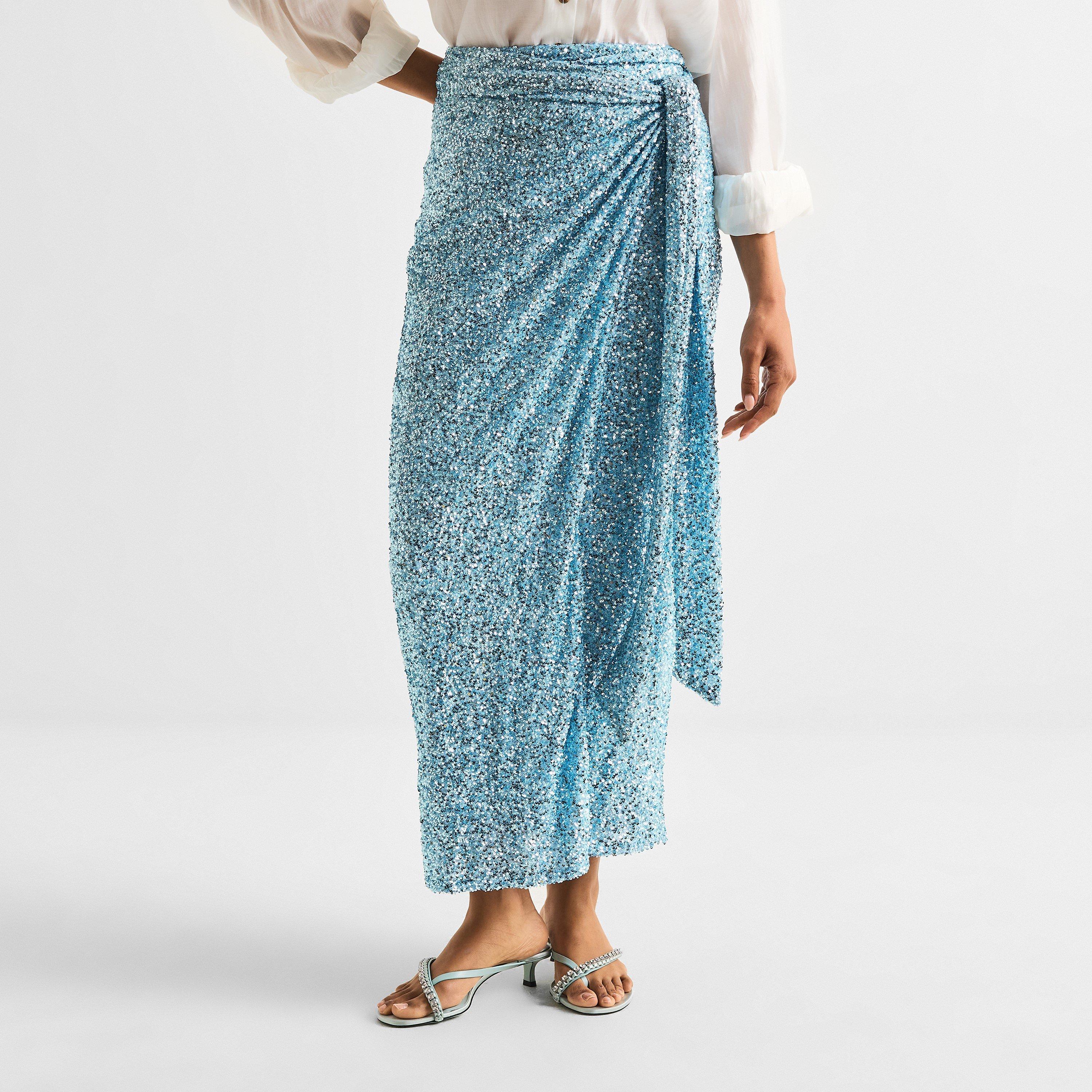 never fully dressed blue sequin skirt Lets play a game of Keep or Return! I bought this gorgeous sequin maxi wrap jaspre skirt from UK site, @neverfullydressed It arrived in record time (only a few days after ordering) but I got the