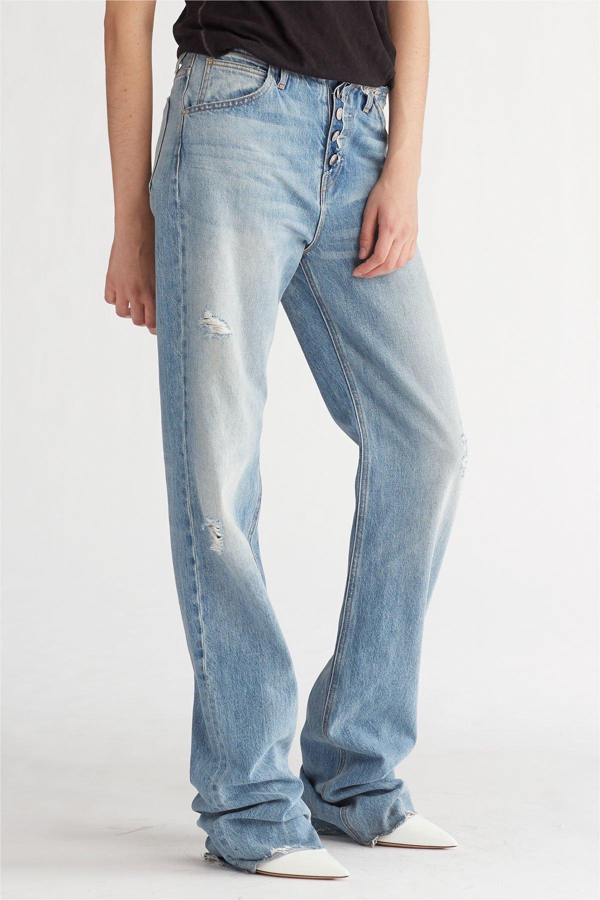extremely baggy jeans