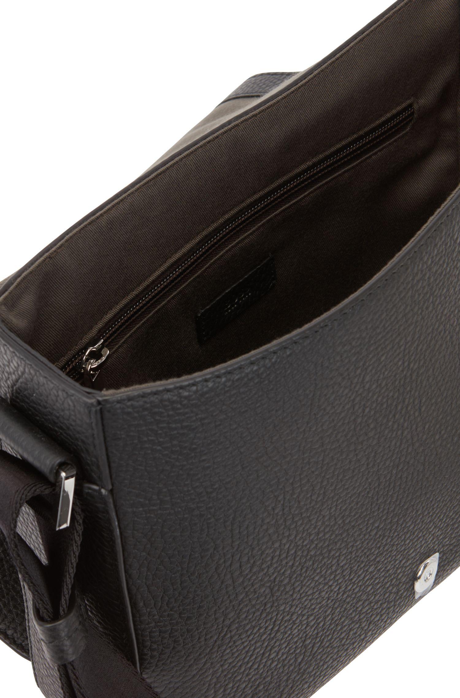 BOSS by Hugo Boss Italianleather Messenger Bag With A Natural Grain in