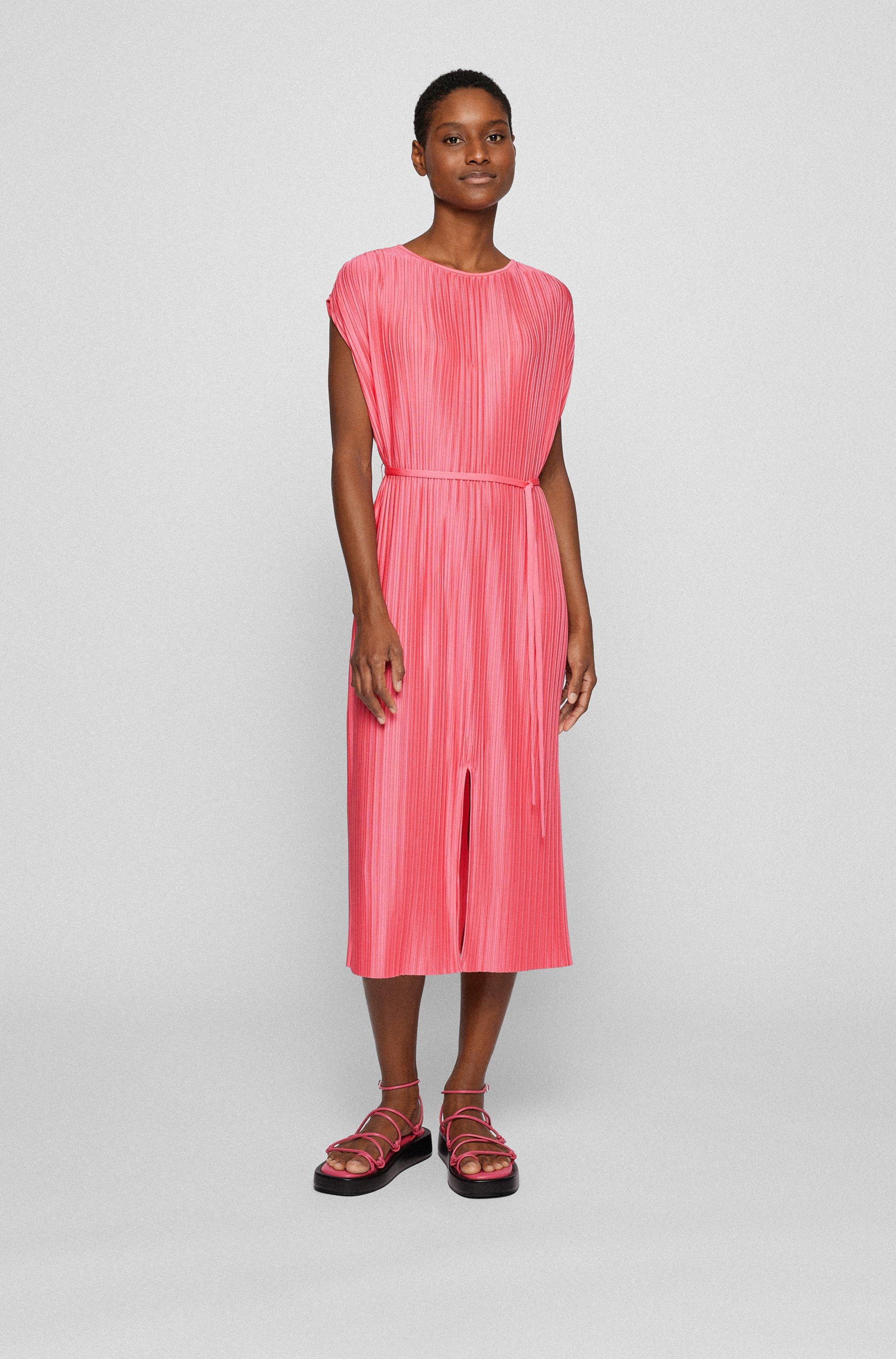BOSS by HUGO BOSS Plissee-Kleid mit Taillengürtel und Logo-Knopf in Pink |  Lyst AT