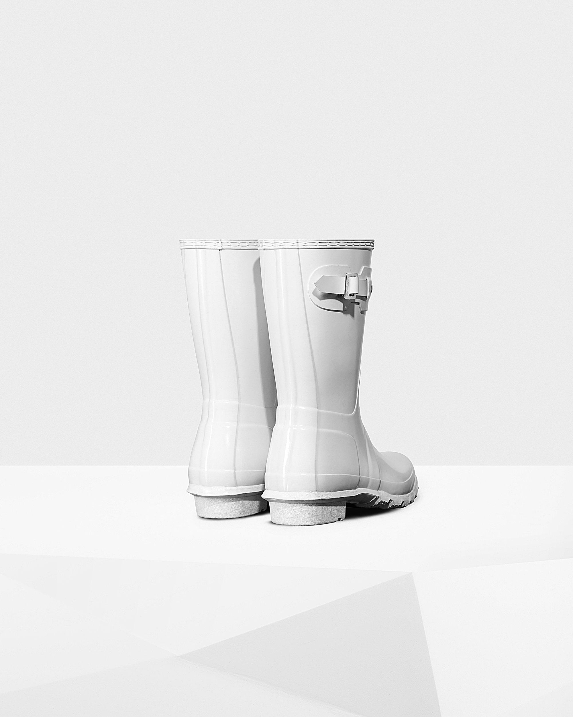 white short hunter boots