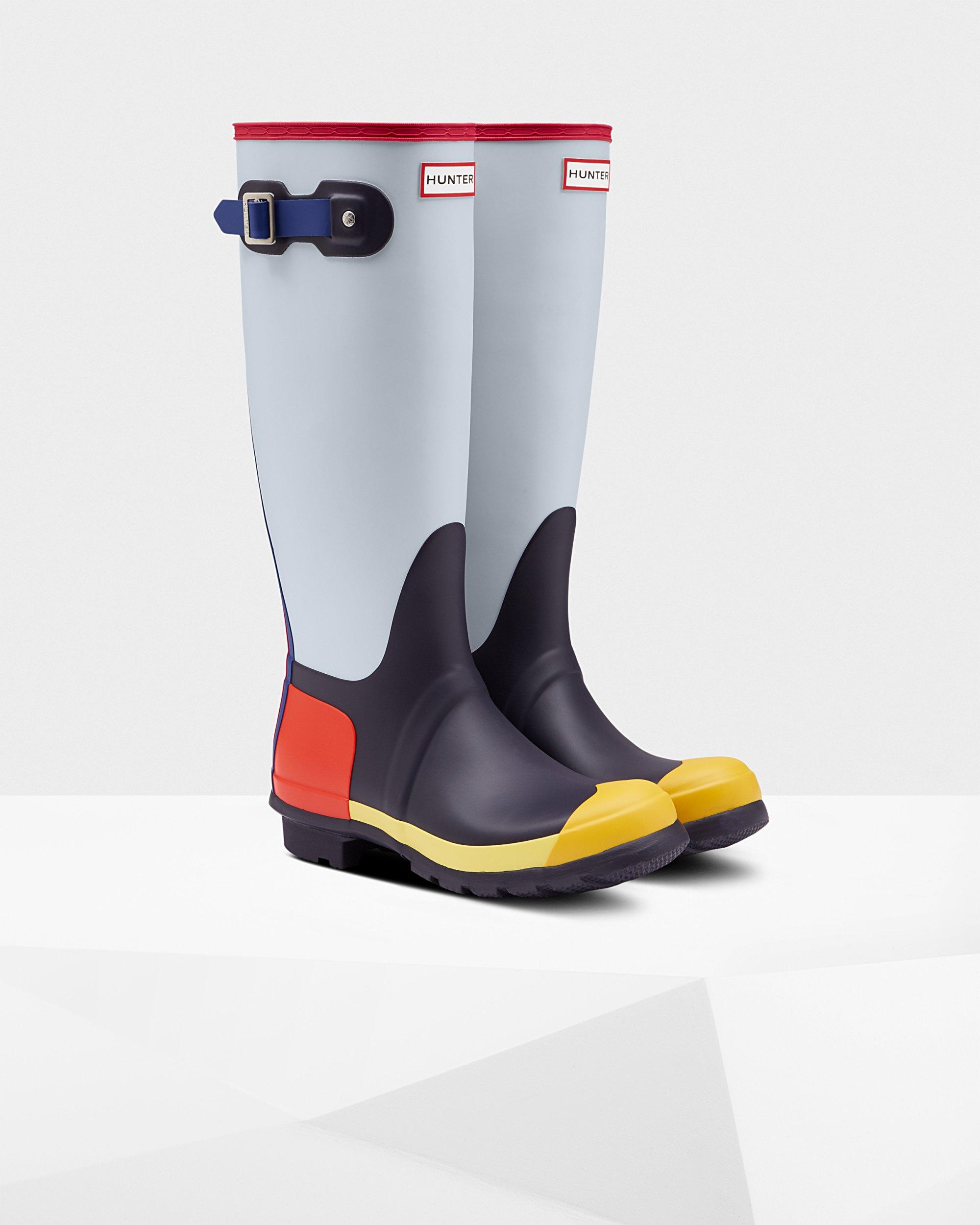 inside of hunter boots