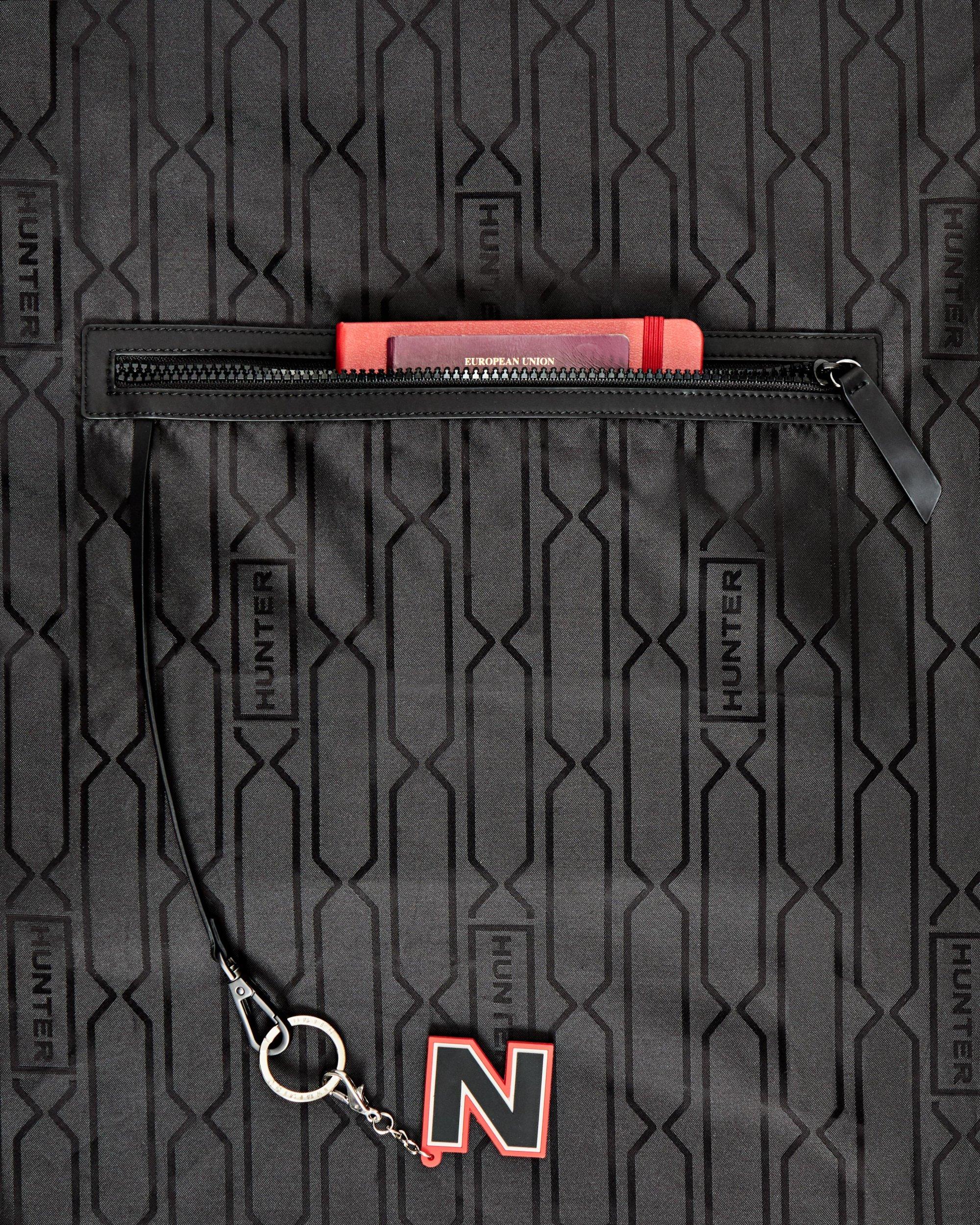 HUNTER Original Top Clip Backpack Rubberized Leather in Black Save 15 Lyst