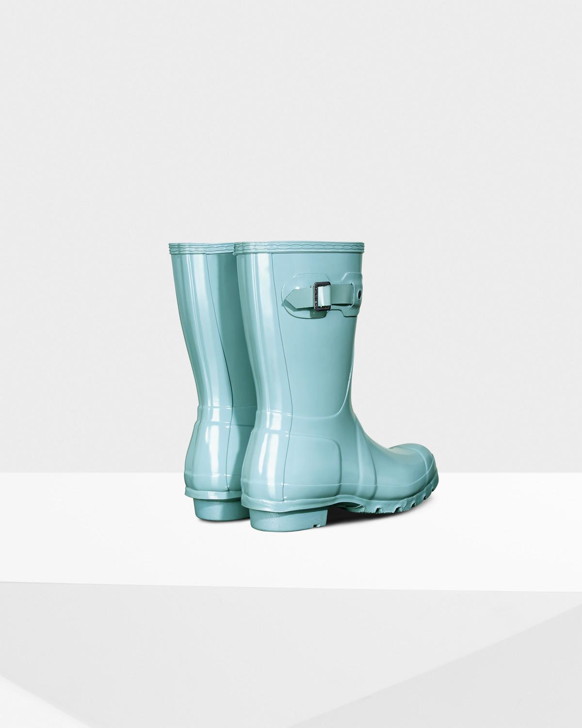 mint hunter boots