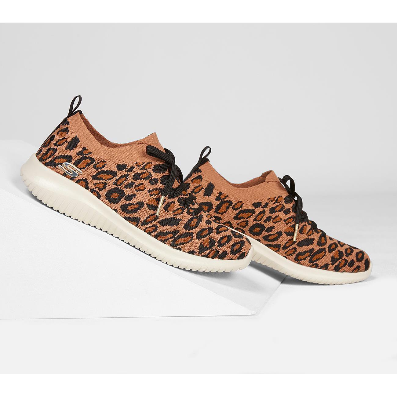 Skechers S Wide Fit Safari Tour Leopard Memory Foam Shoes in Brown | Lyst