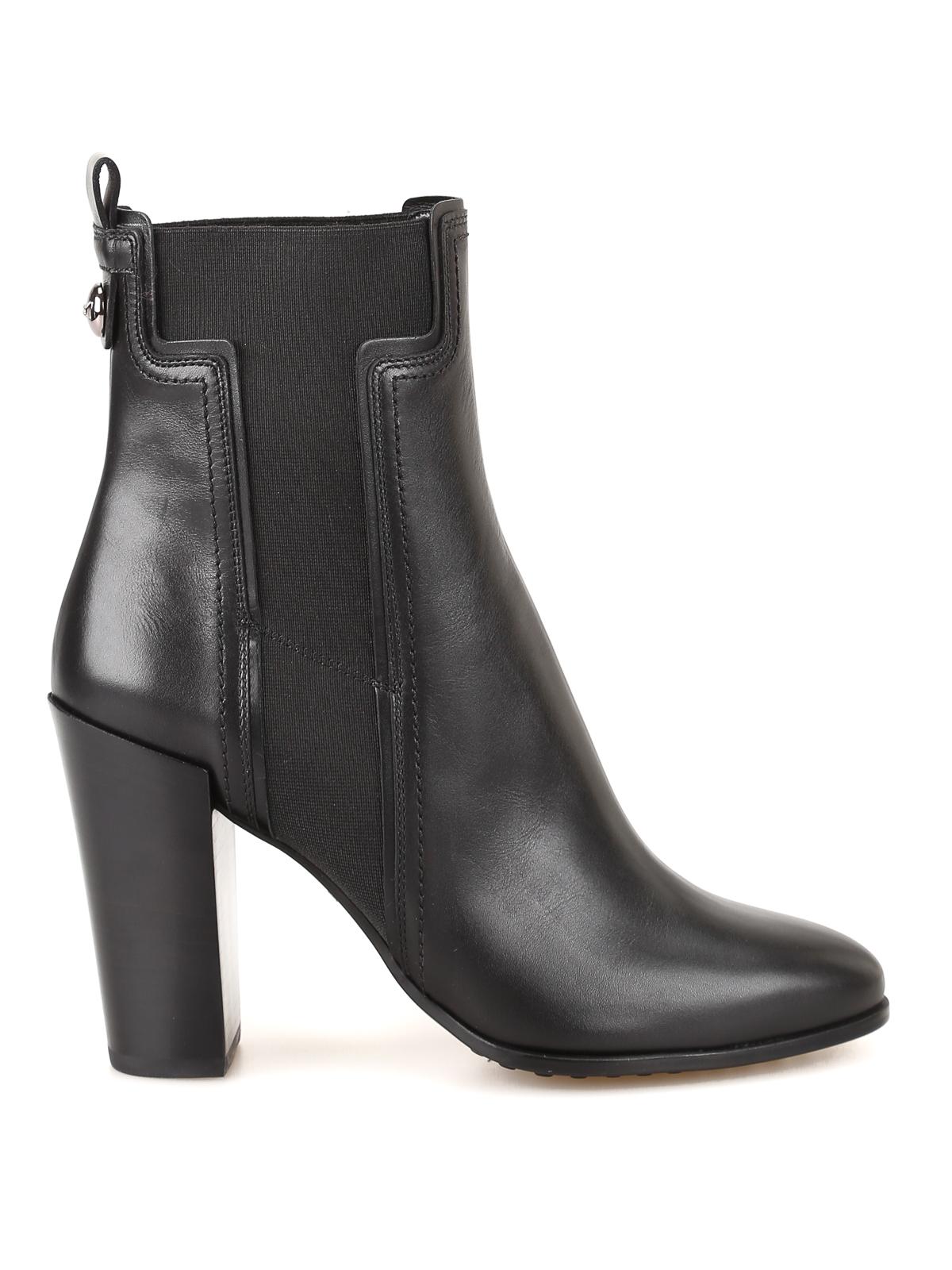 ankle boots with coloured elastic