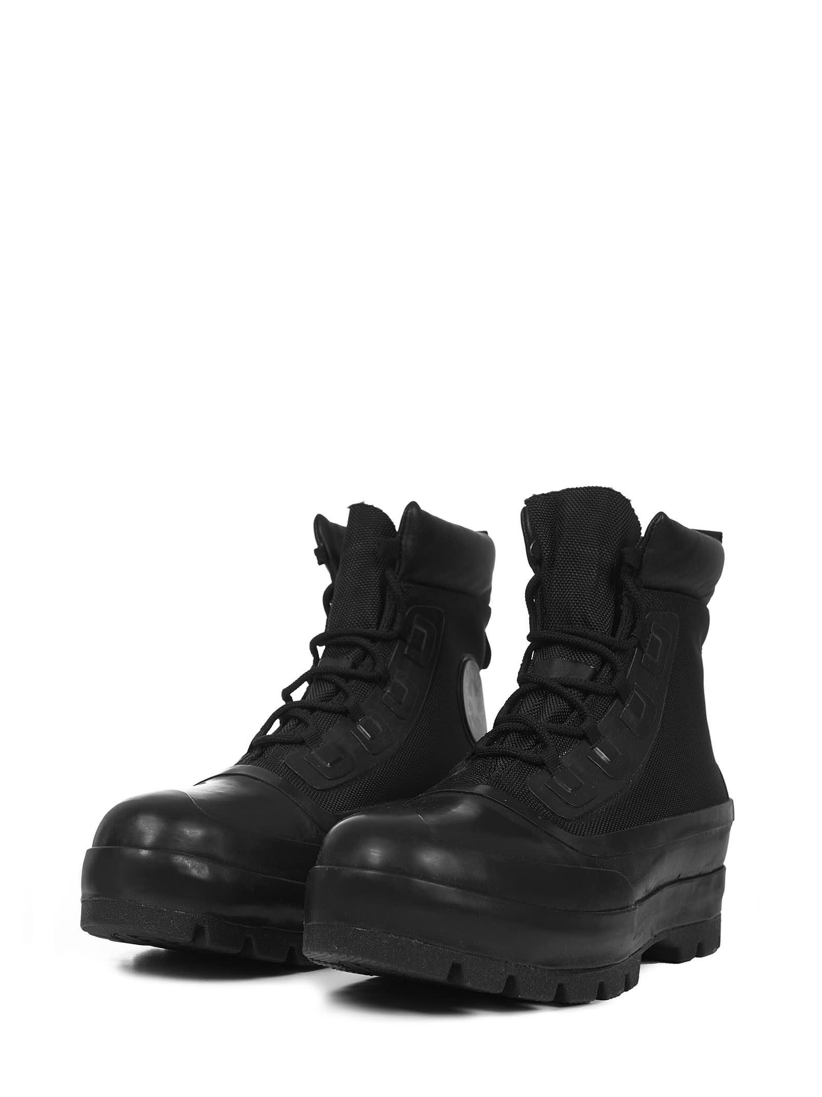 converse black boots
