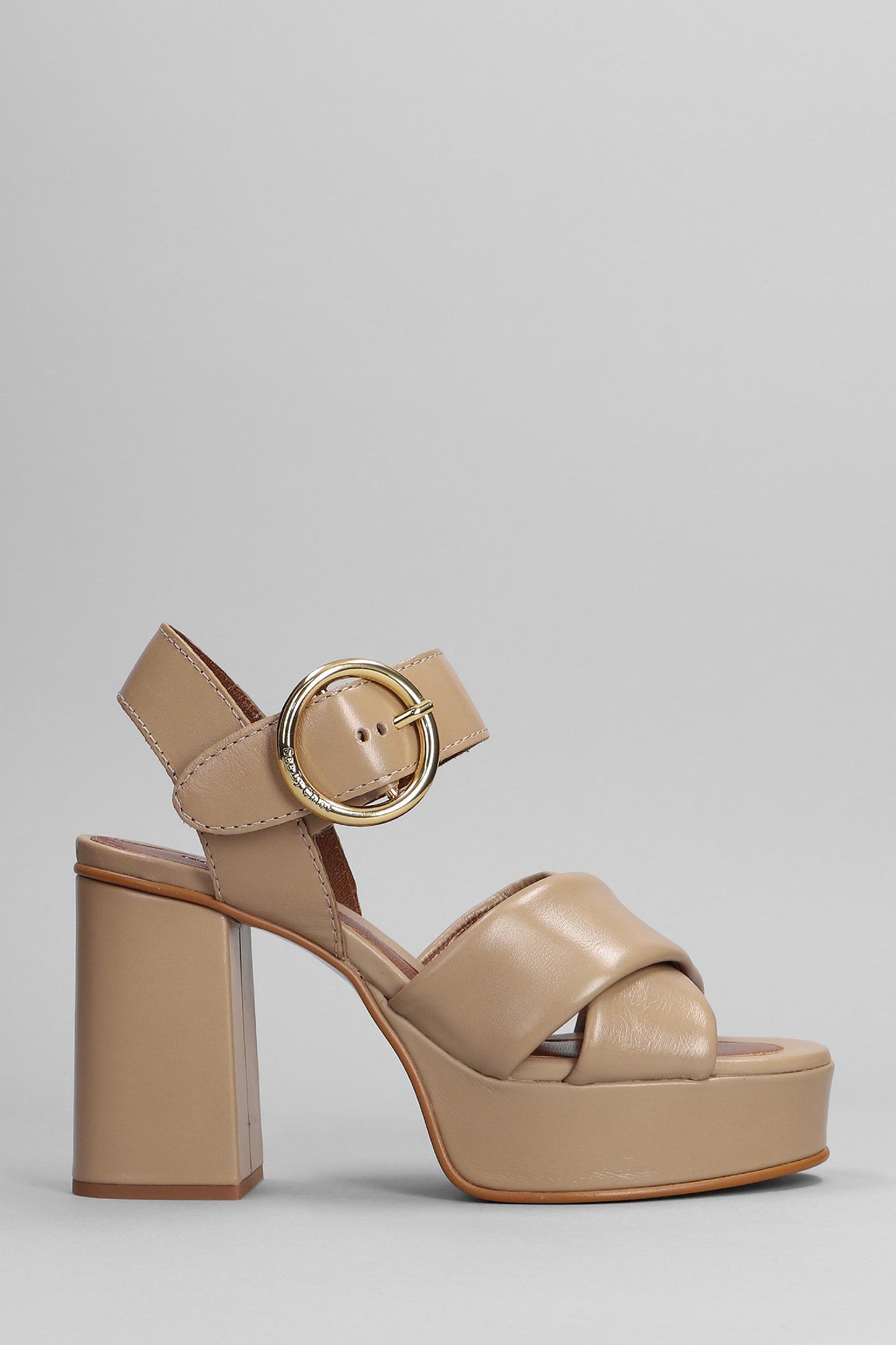 Chloé Lyna Sandals In Beige Leather Natural | Lyst