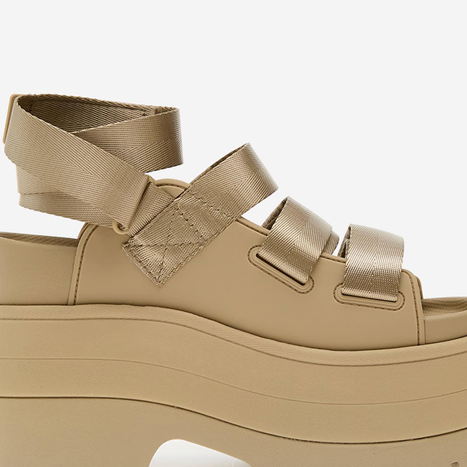 UGG Golden Rise Sandal in Natural | Lyst