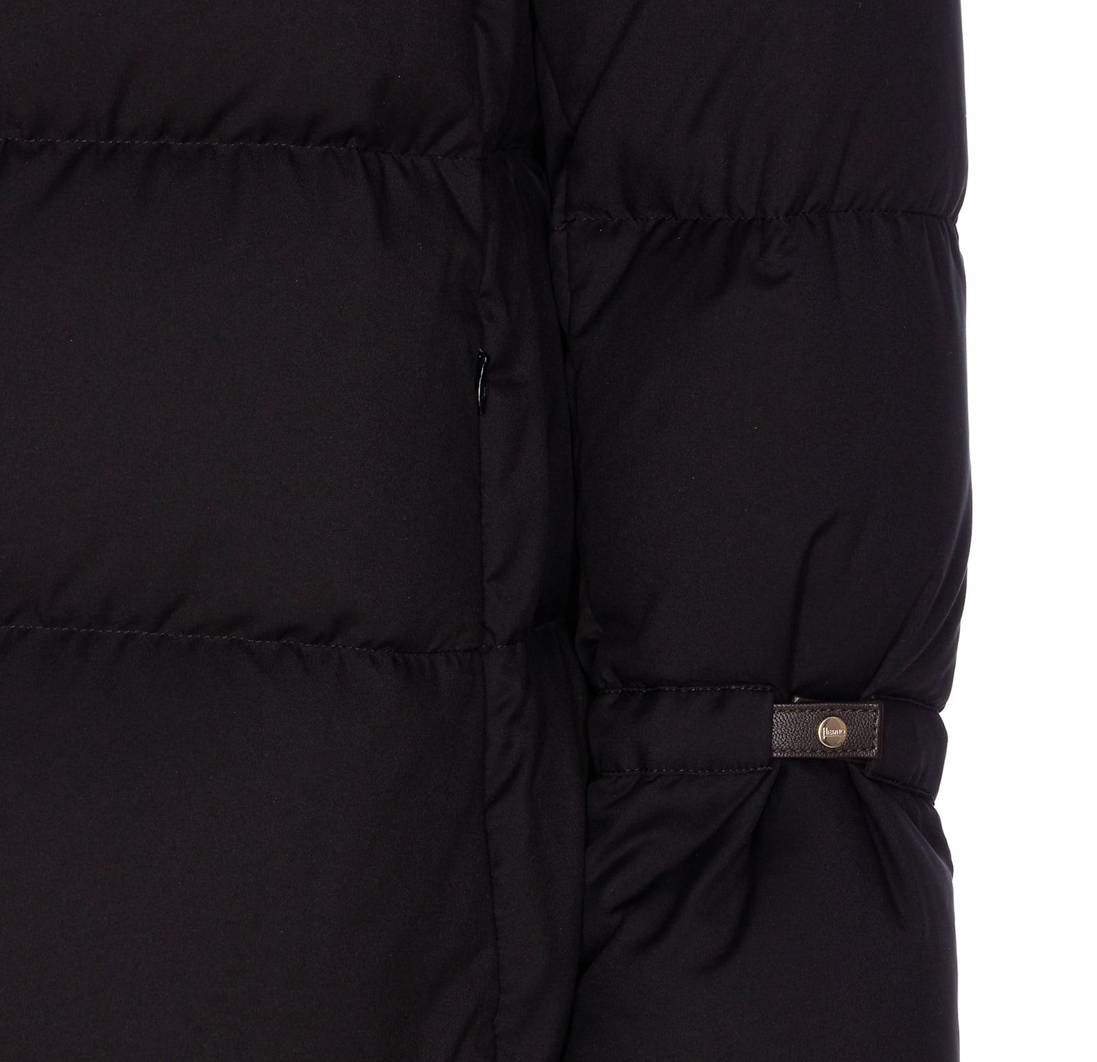 Herno Short Down Jacket in Black | Lyst