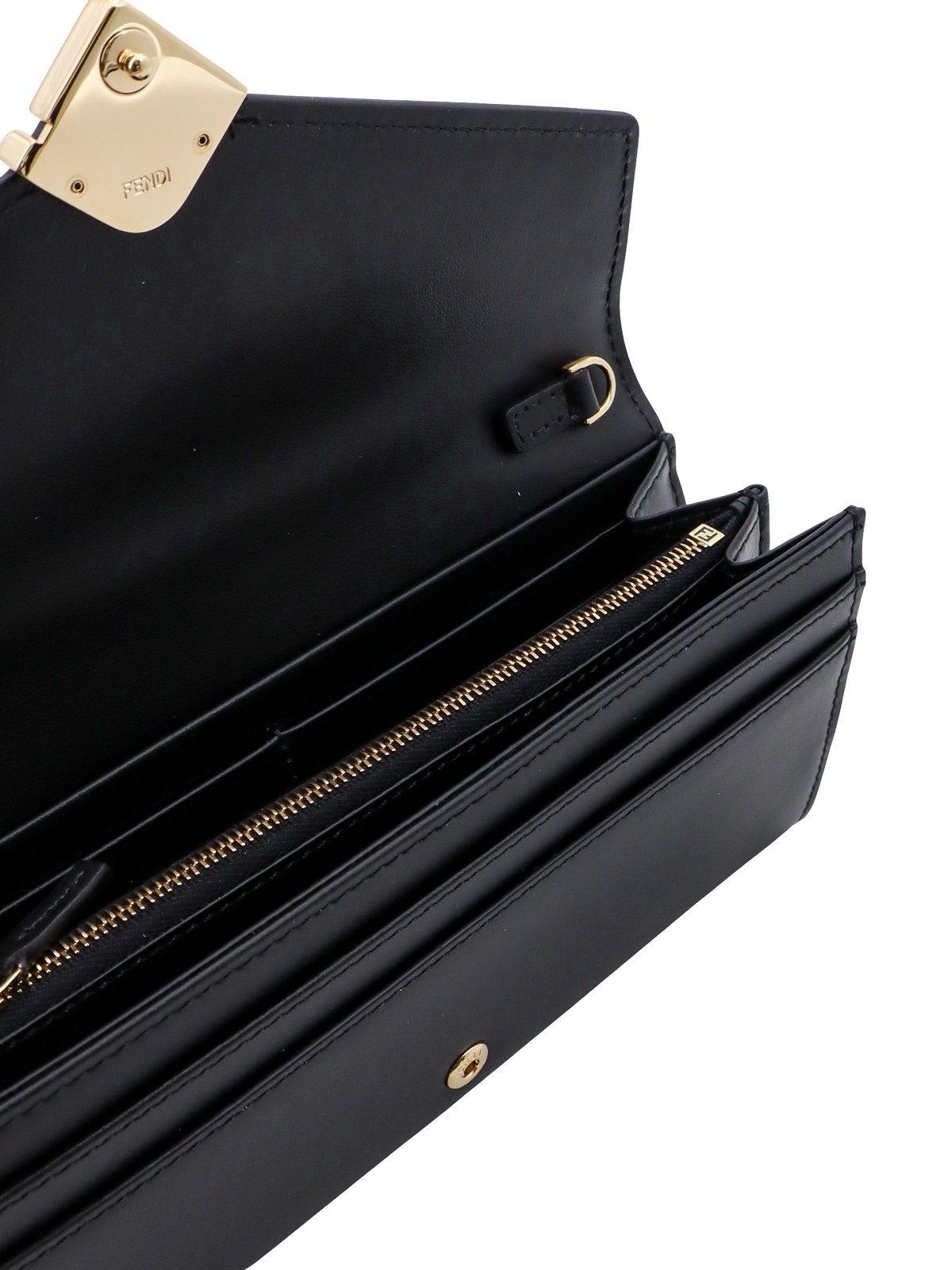 【関税＆送料込み】Fendi Continental \"Ff Diamond\" Wallet FF Diamonds Continental With Chain Leather Brown | Fendi