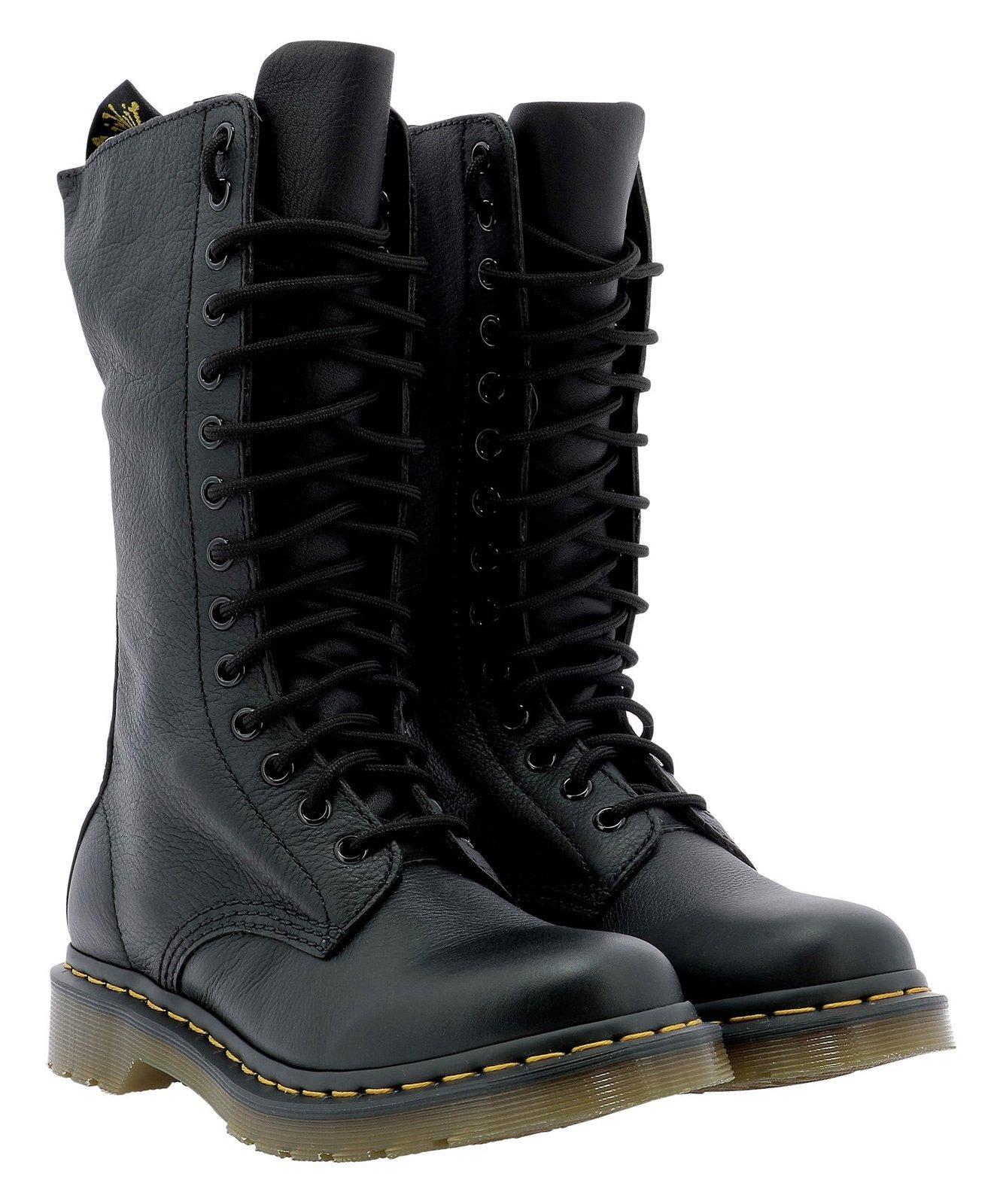 Dr. Martens Ib99 Lace-up Boots in Black | Lyst