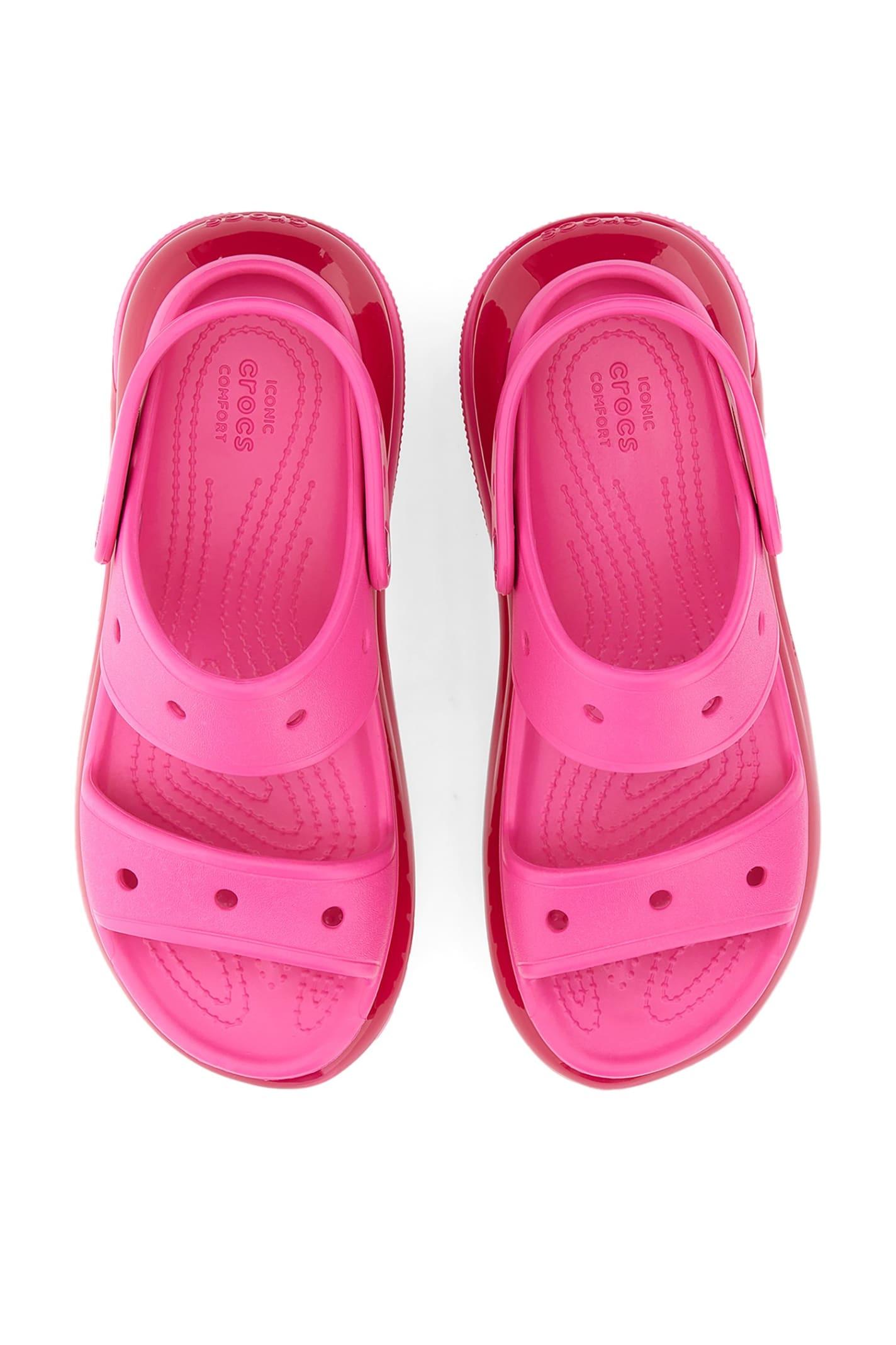saai Maxim Overeenkomstig met Crocs™ Mega Crush Sandal in Pink | Lyst