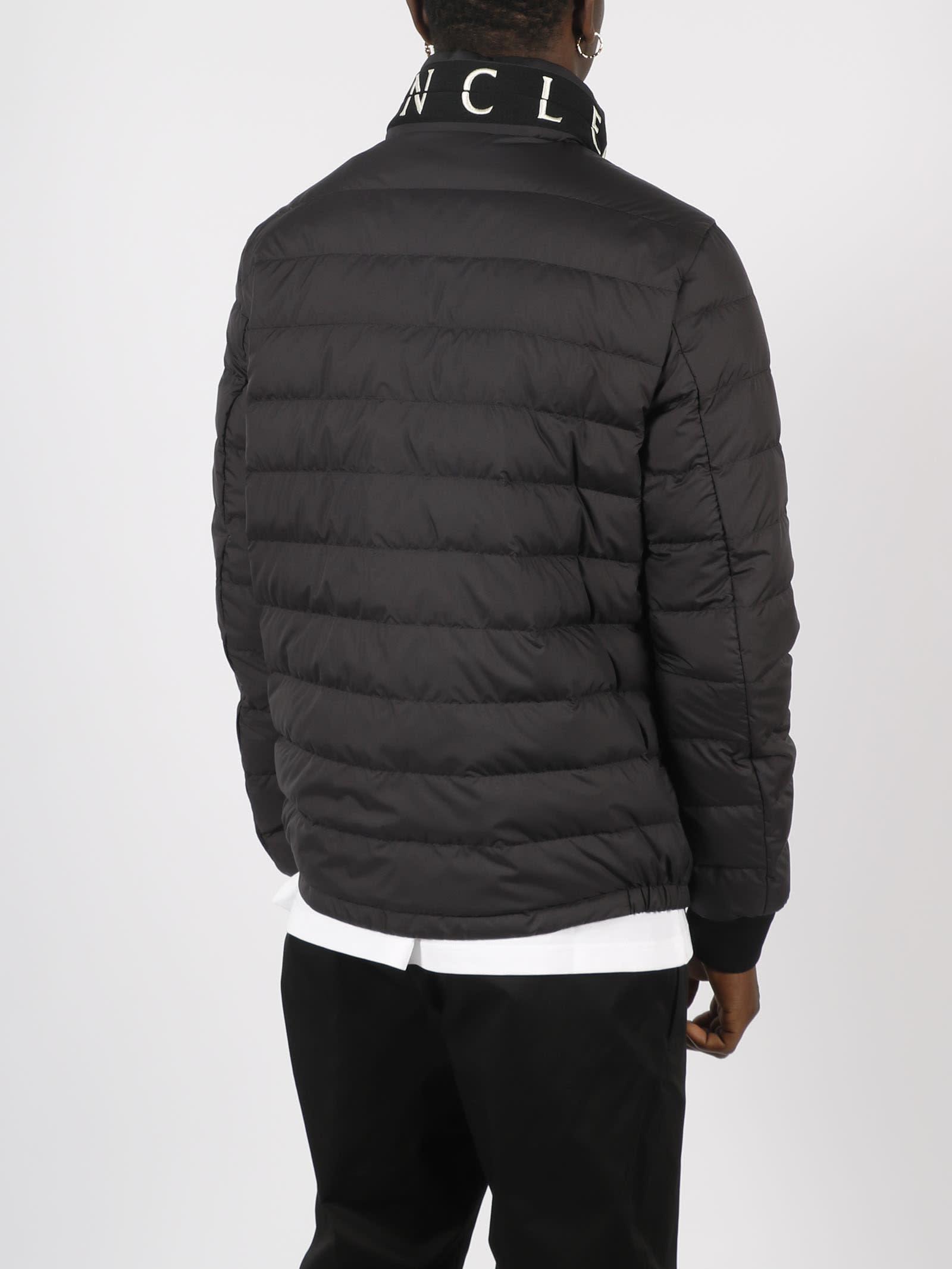 Moncler Akio Short Down Jacket in Black for Men | Lyst