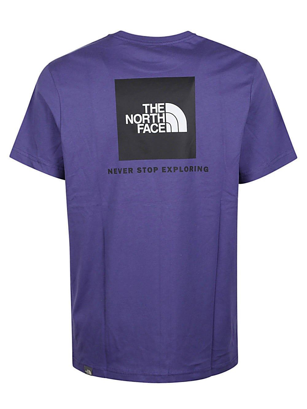 【送料&関税込】The North Face Logo Detailed Crewneck T-shir The North Face Logo Patch Crewneck T-shirt in Purple for Men