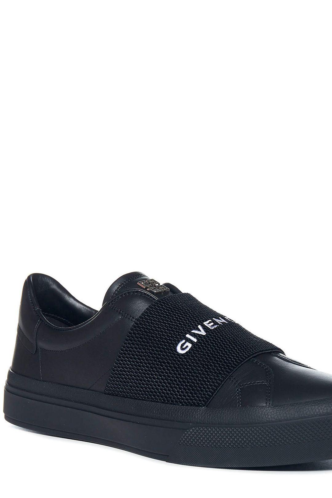 GIVENCHY Sneakers G4 in black