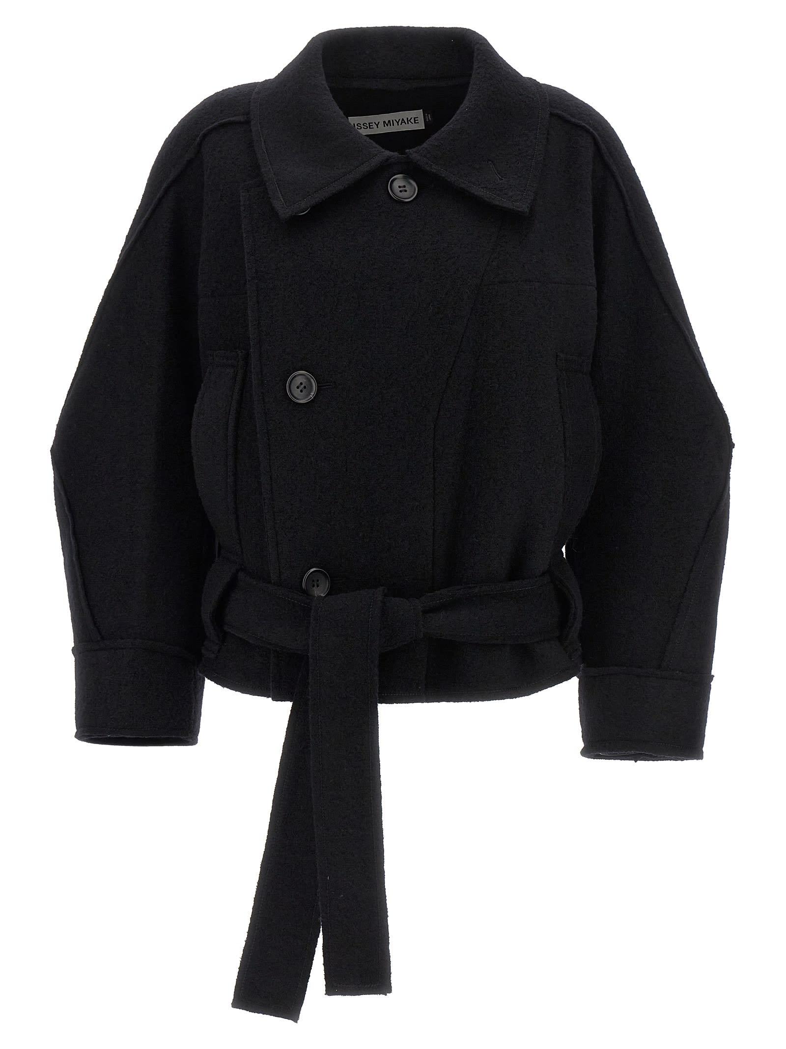 コート ISSEY MIYAKE 'Out of a Cube' short coat Black Issey Miyake 'Out Of A Cube' Short Coat in Black | Lyst