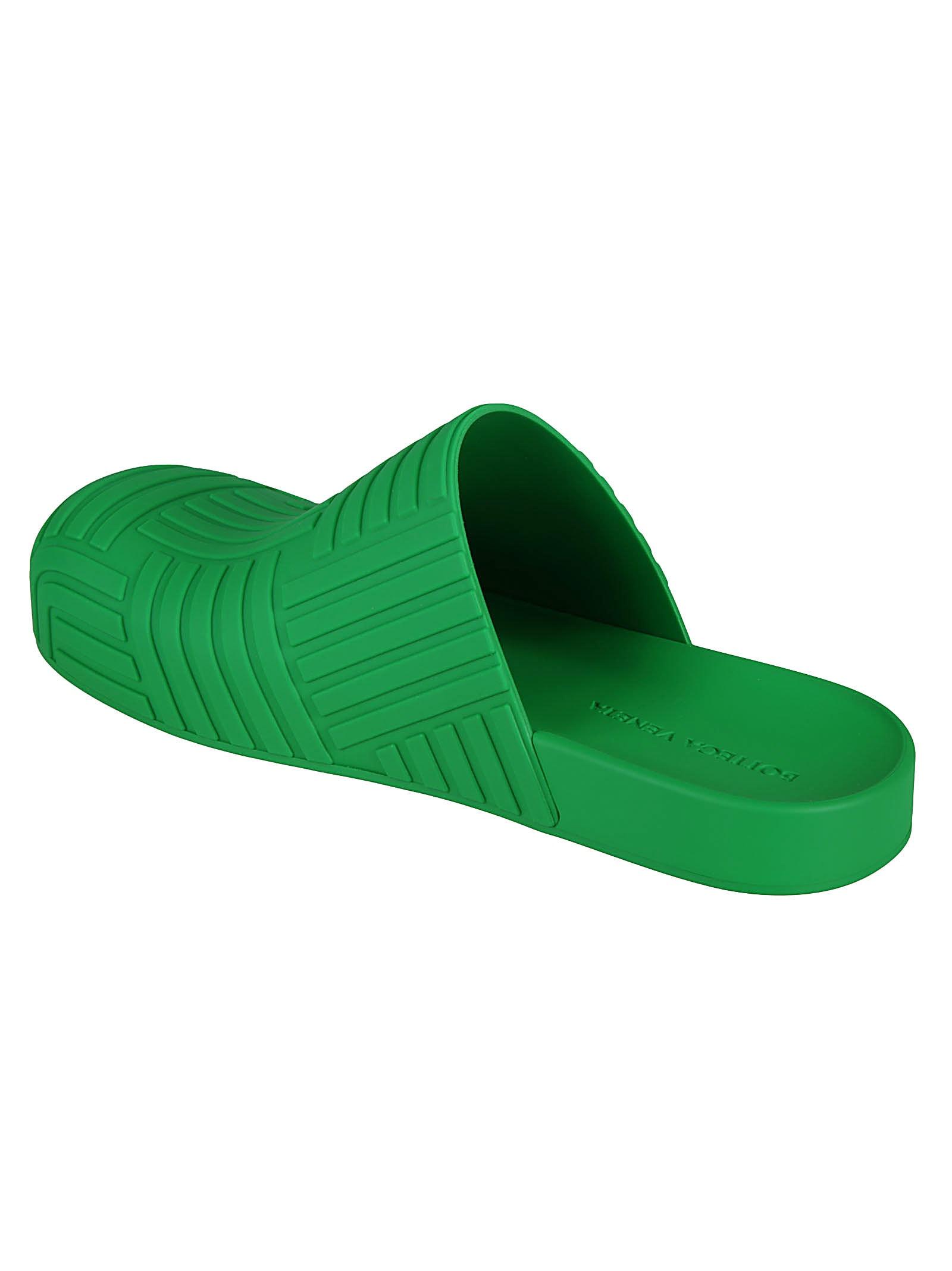 slides and flip flops Leather sandals Save 55% Bottega Veneta Slider Sandals in Green for Men Mens Shoes Sandals 
