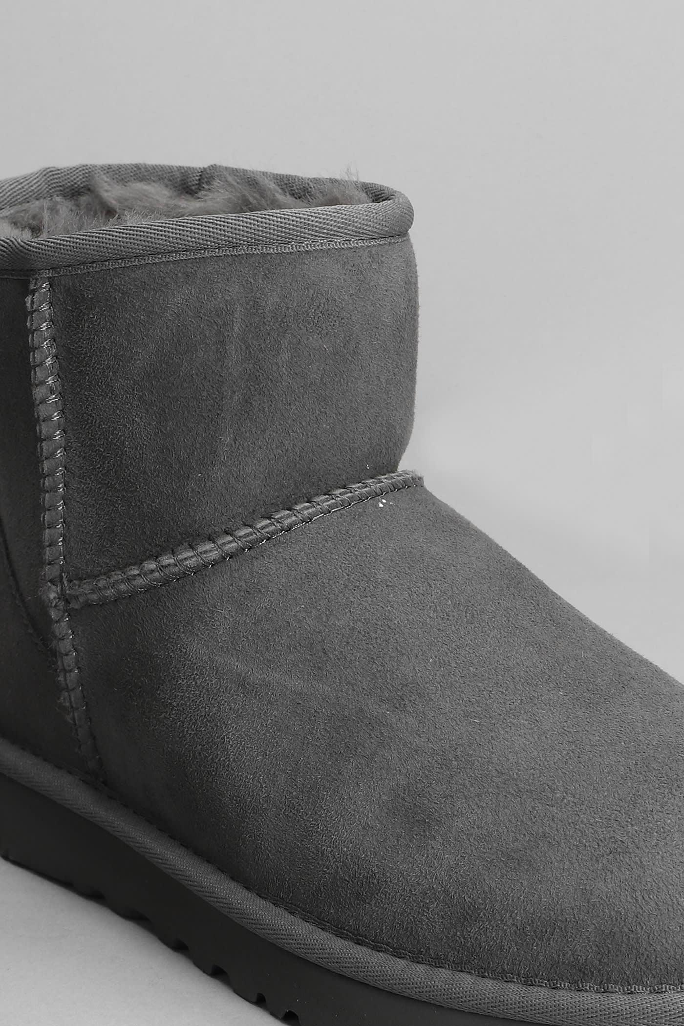 UGG Mini Classic Ii Low Heels Ankle Boots In Grey Suede in Gray | Lyst