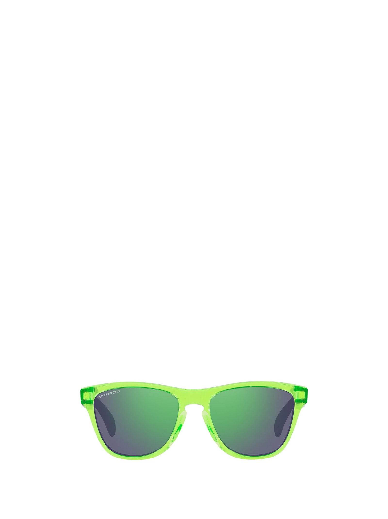 Green frame sales oakley sunglasses